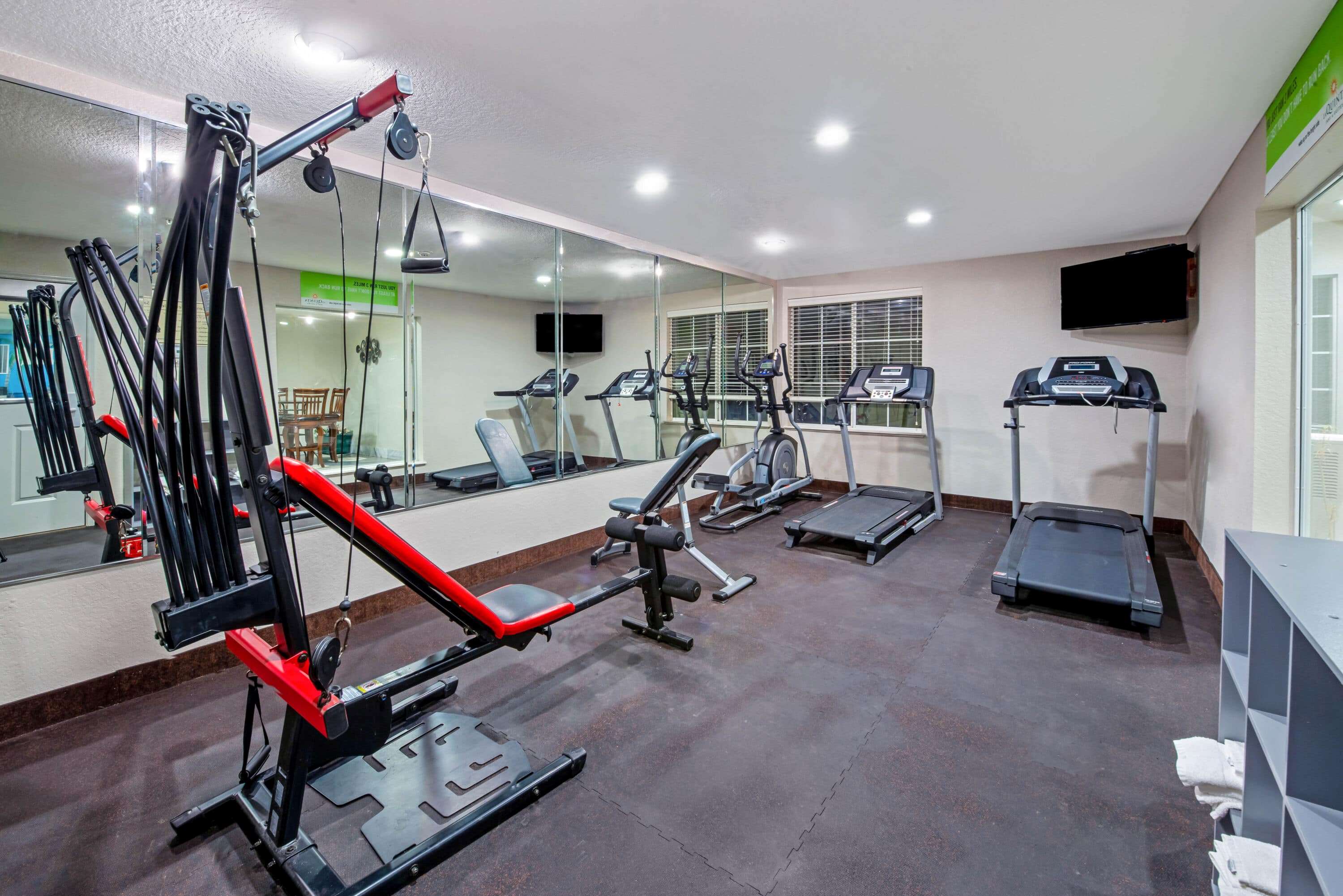 La Quinta Inn & Suites by Wyndham Kingwood Houston IAH Airpt