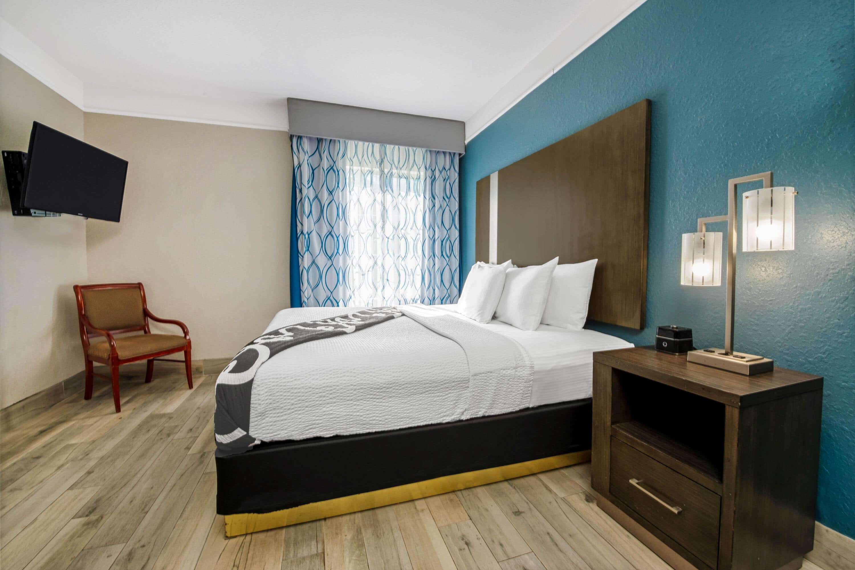La Quinta Inn & Suites by Wyndham Kingwood Houston IAH Airpt