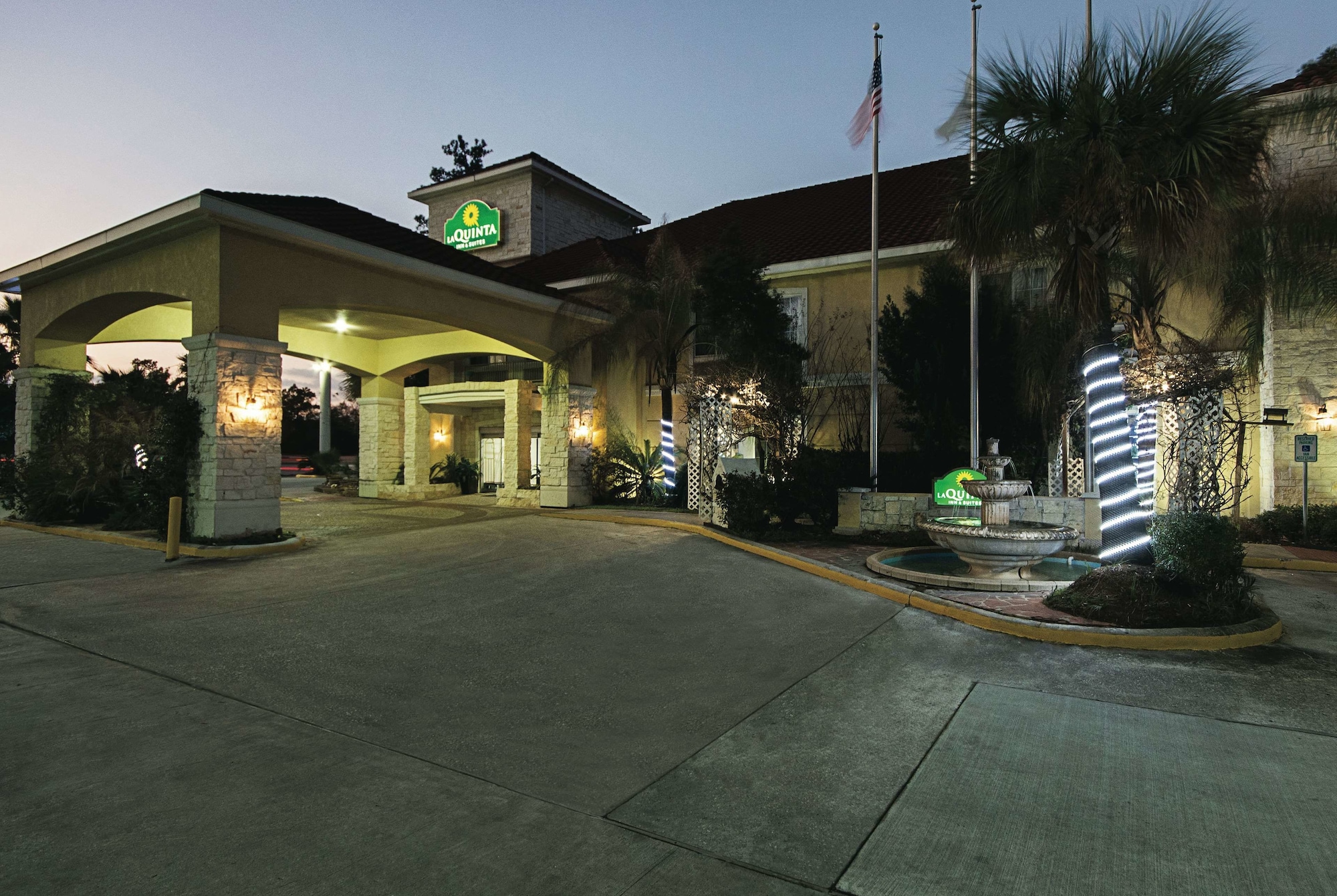 La Quinta Inn & Suites by Wyndham Kingwood Houston IAH Airpt