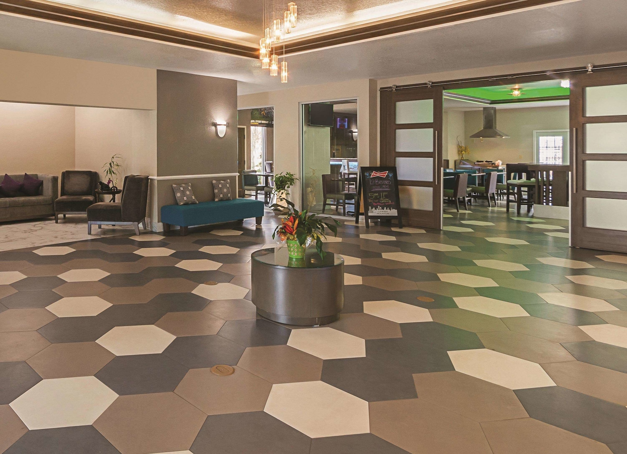 La Quinta Inn & Suites by Wyndham Kingwood Houston IAH Airpt