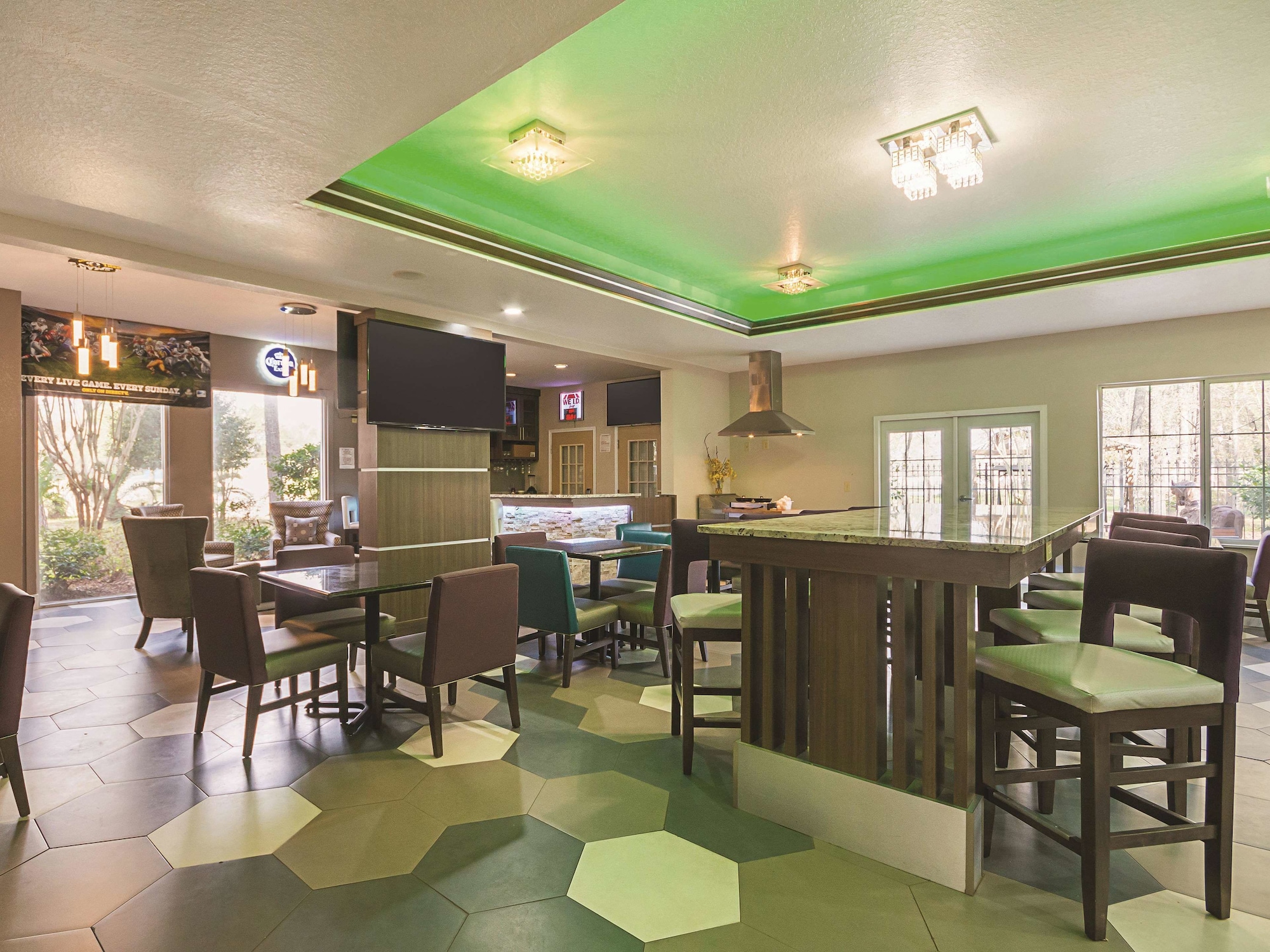 La Quinta Inn & Suites by Wyndham Kingwood Houston IAH Airpt