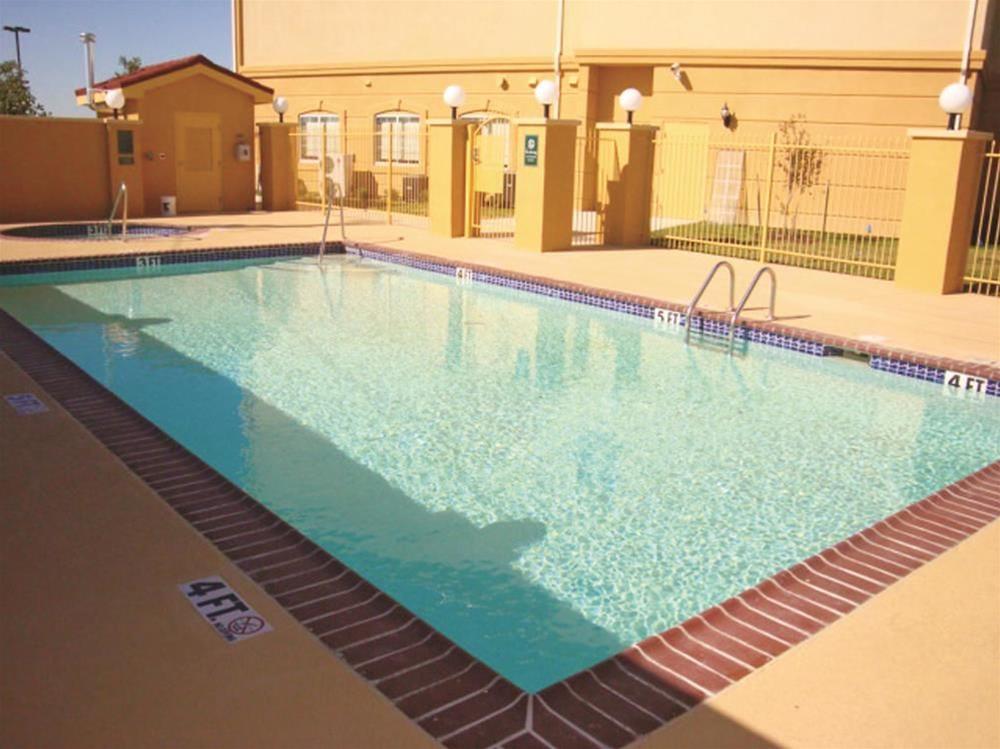 La Quinta Inn & Suites by Wyndham Kyle - Austin South