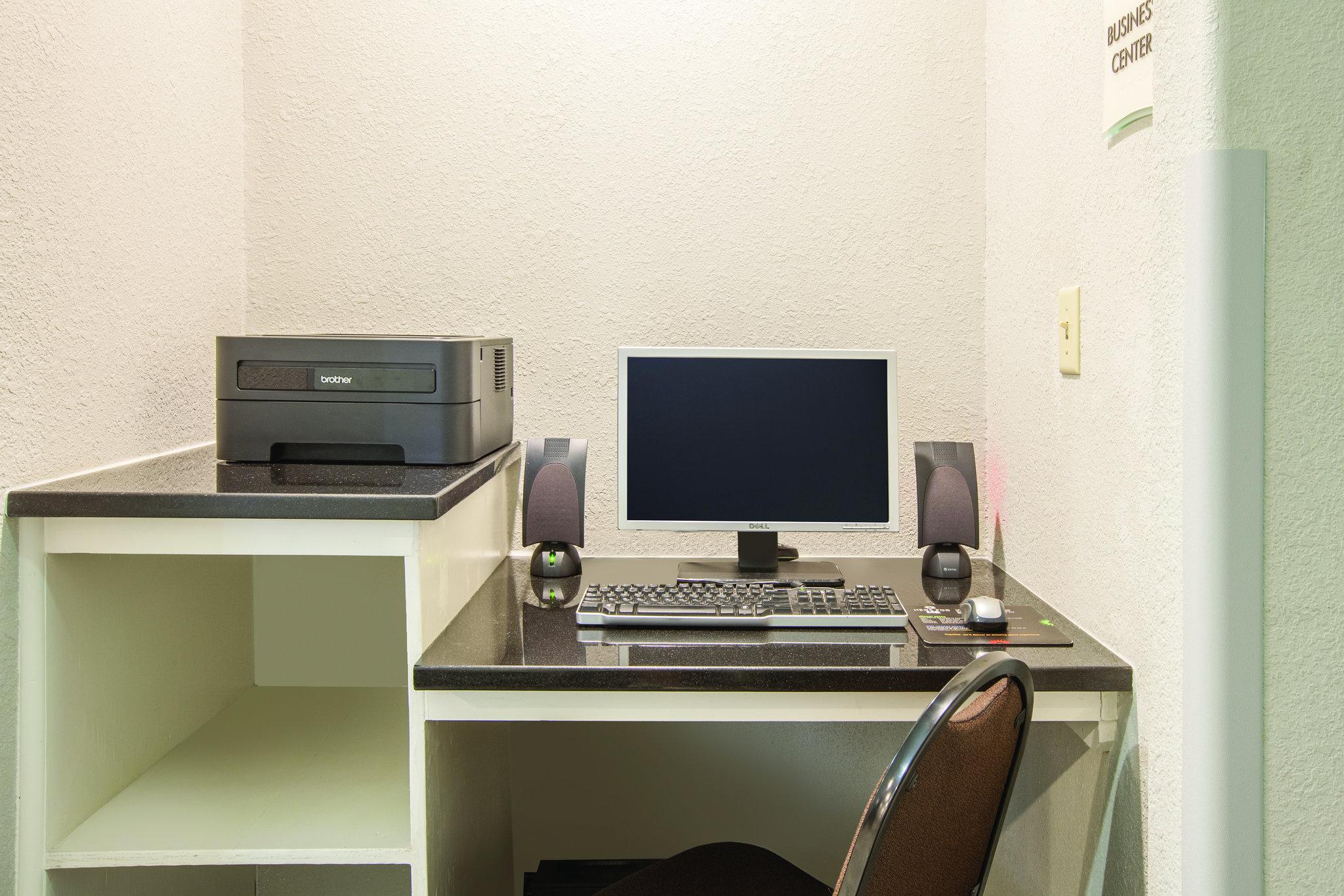 La Quinta Inn & Suites by Wyndham Kyle - Austin South