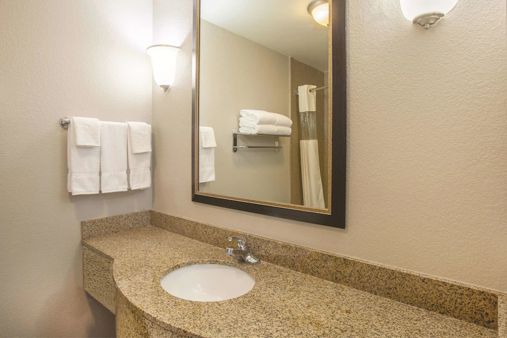 La Quinta Inn & Suites by Wyndham Kyle - Austin South