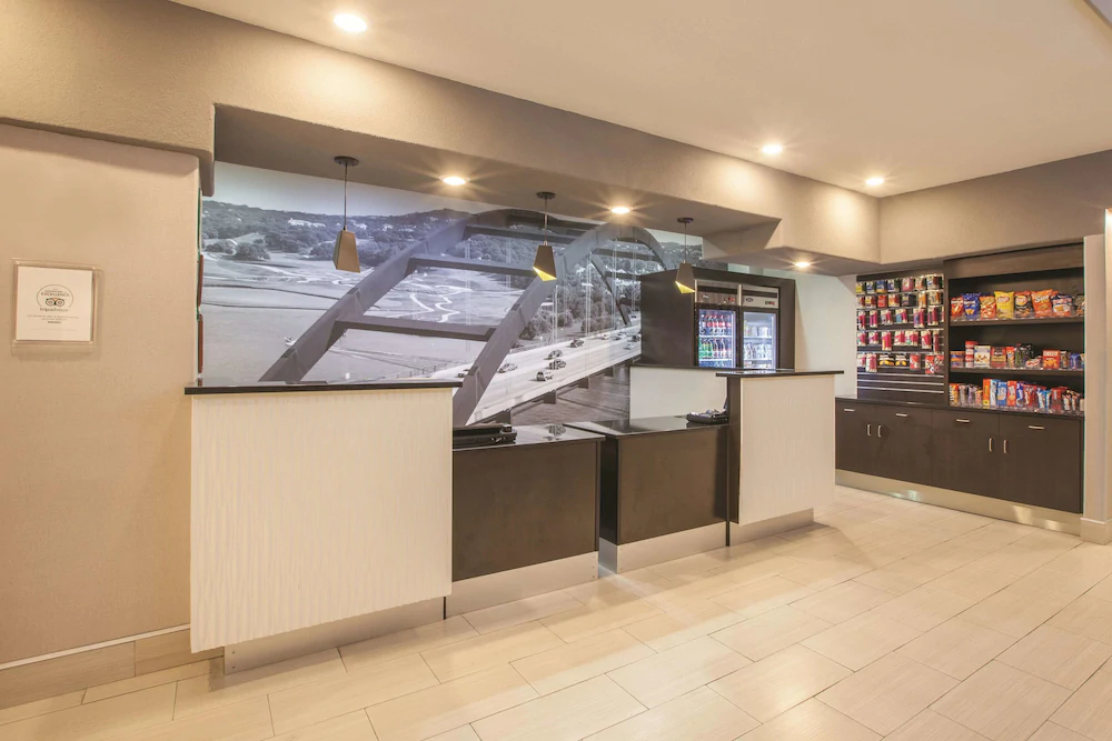 La Quinta Inn & Suites by Wyndham Kyle - Austin South