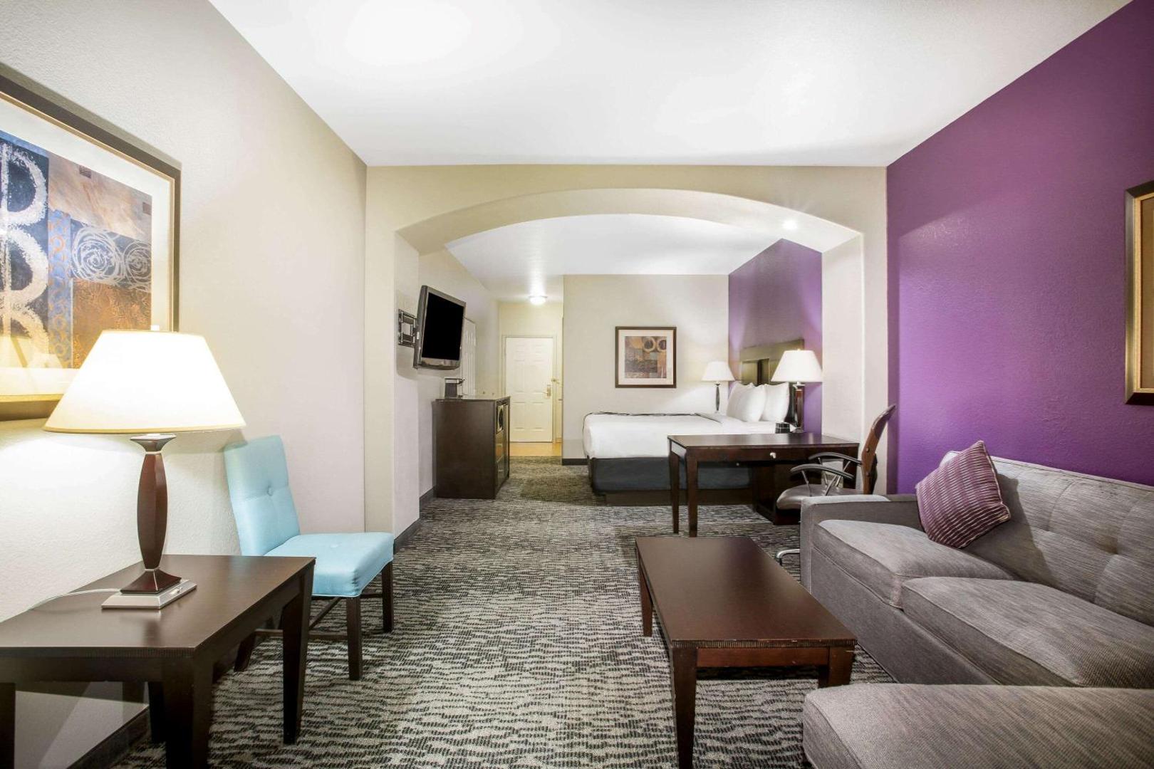 La Quinta Inn & Suites by Wyndham Kyle - Austin South