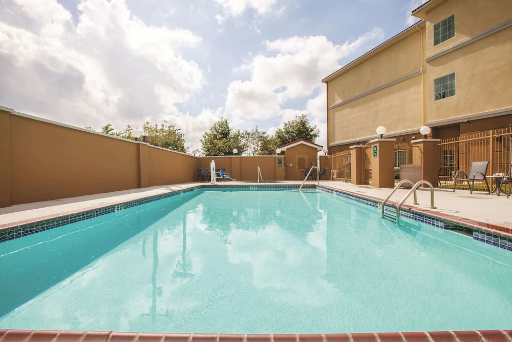 La Quinta Inn & Suites by Wyndham Kyle - Austin South