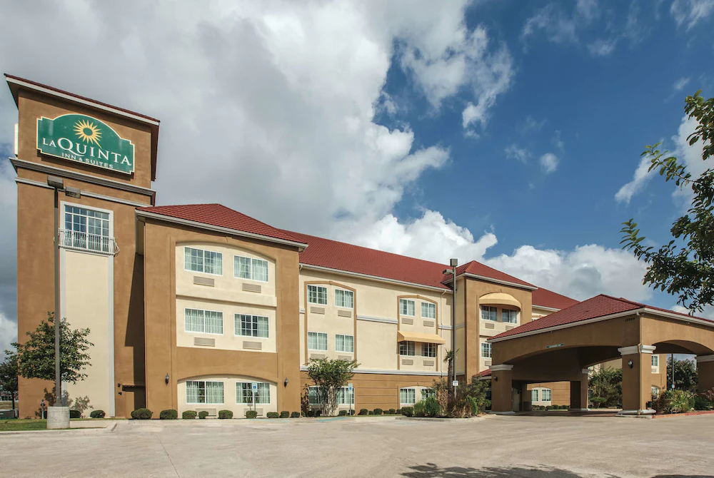 La Quinta Inn & Suites by Wyndham Kyle - Austin South
