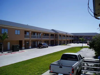 Texas Inn & Suites