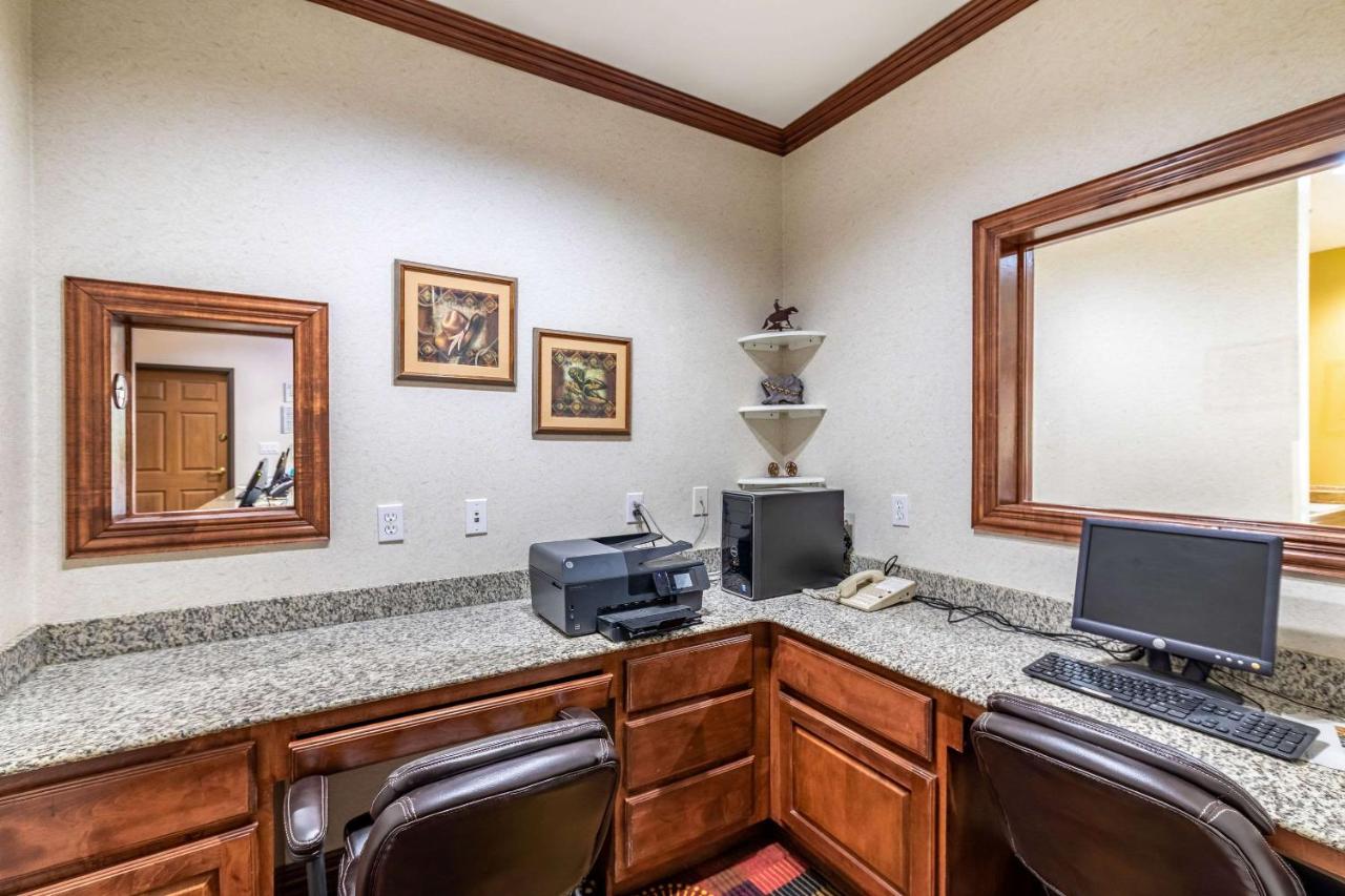 Quality Inn & Suites
