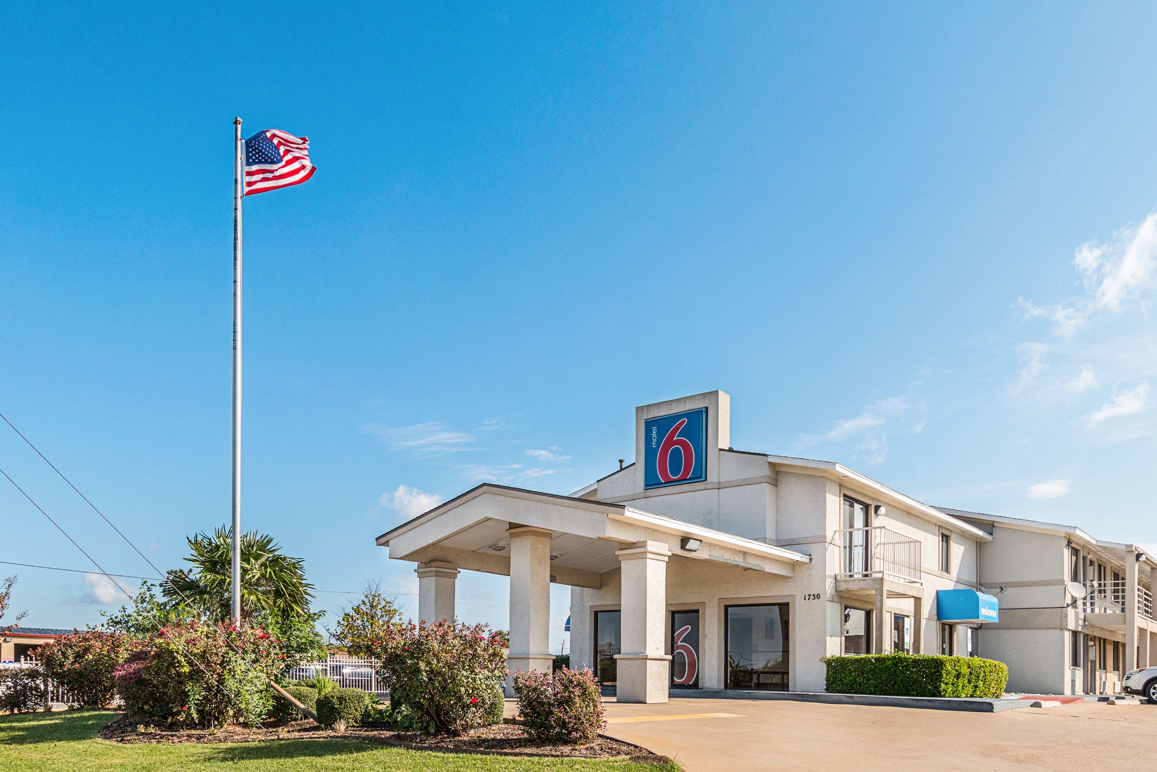Motel 6 Lancaster, TX - Desoto - Lancaster