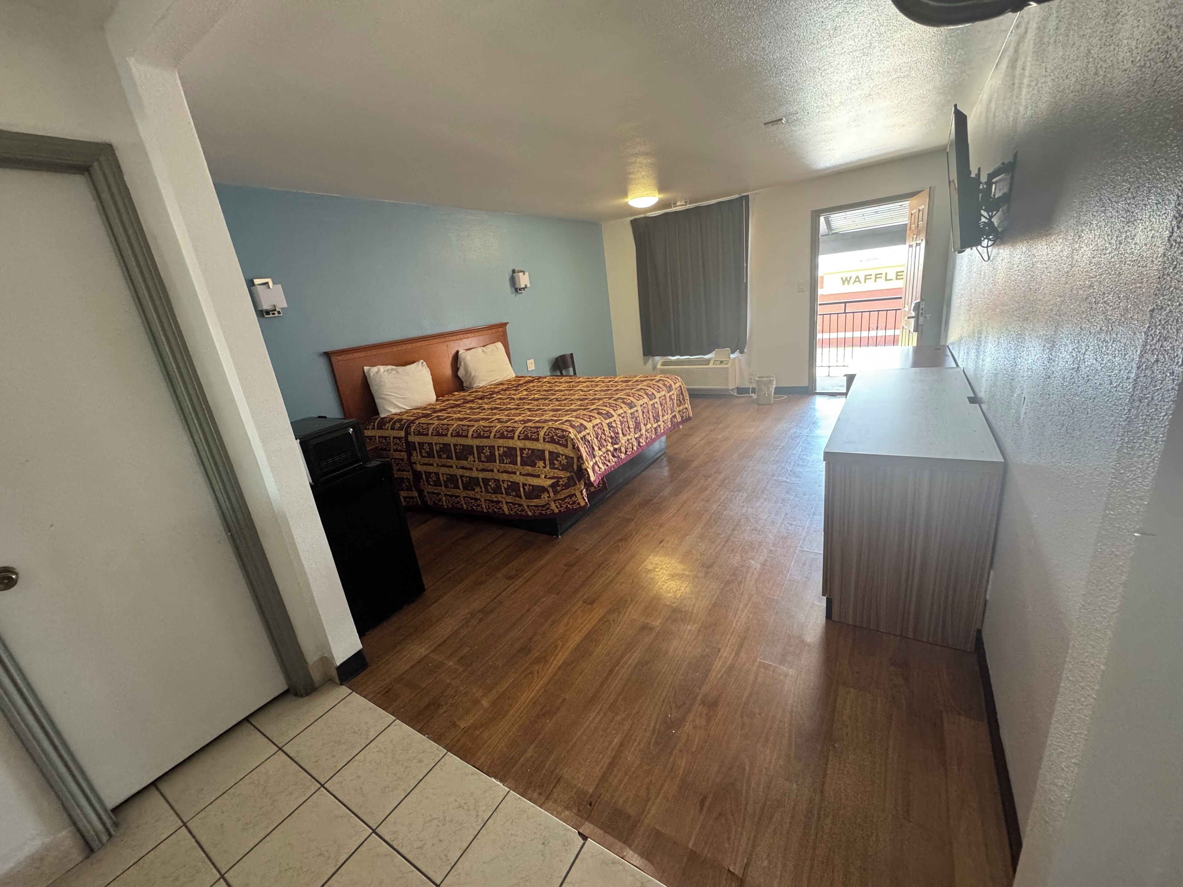 Spanish Trails Inn