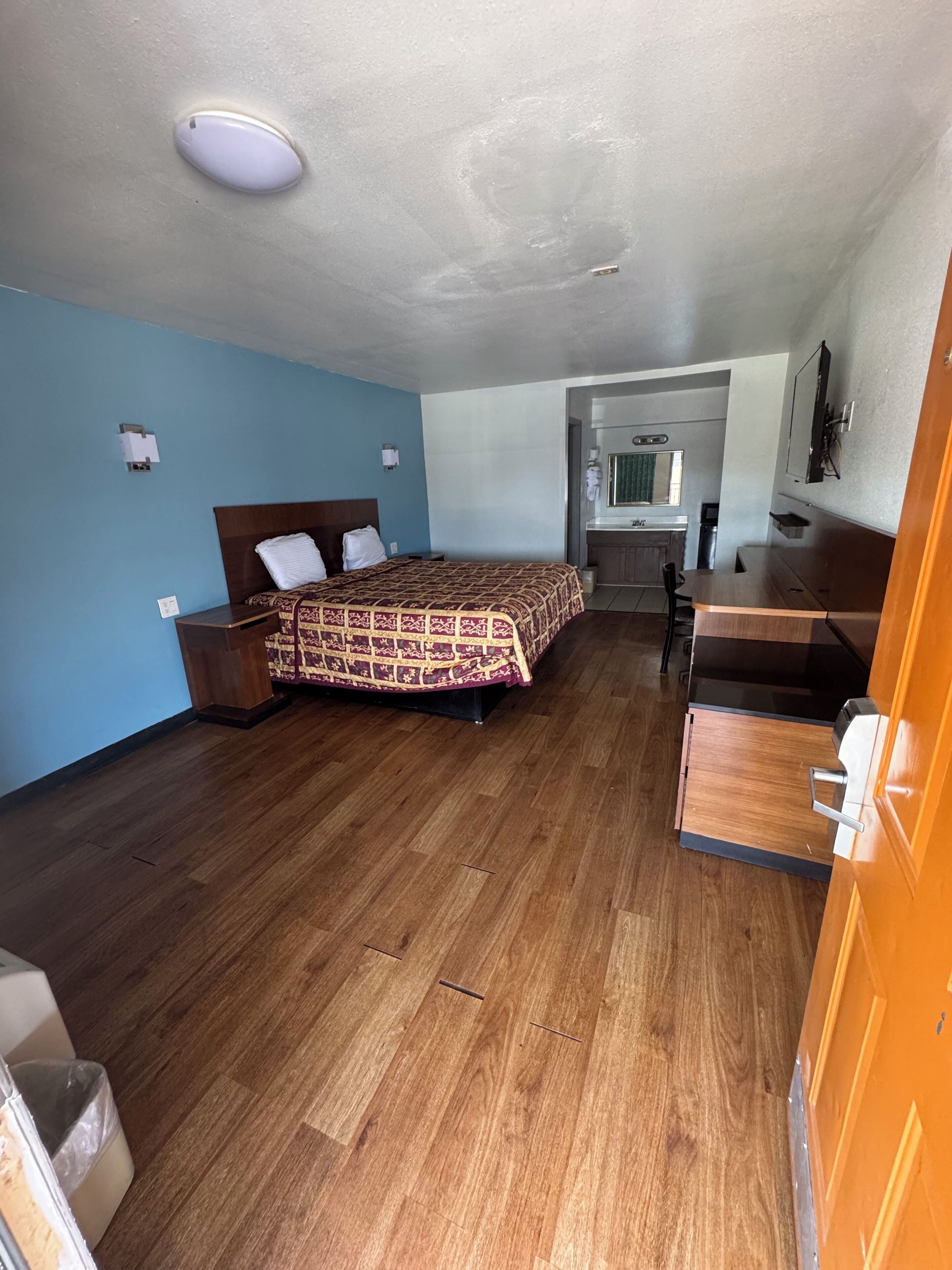 Spanish Trails Inn