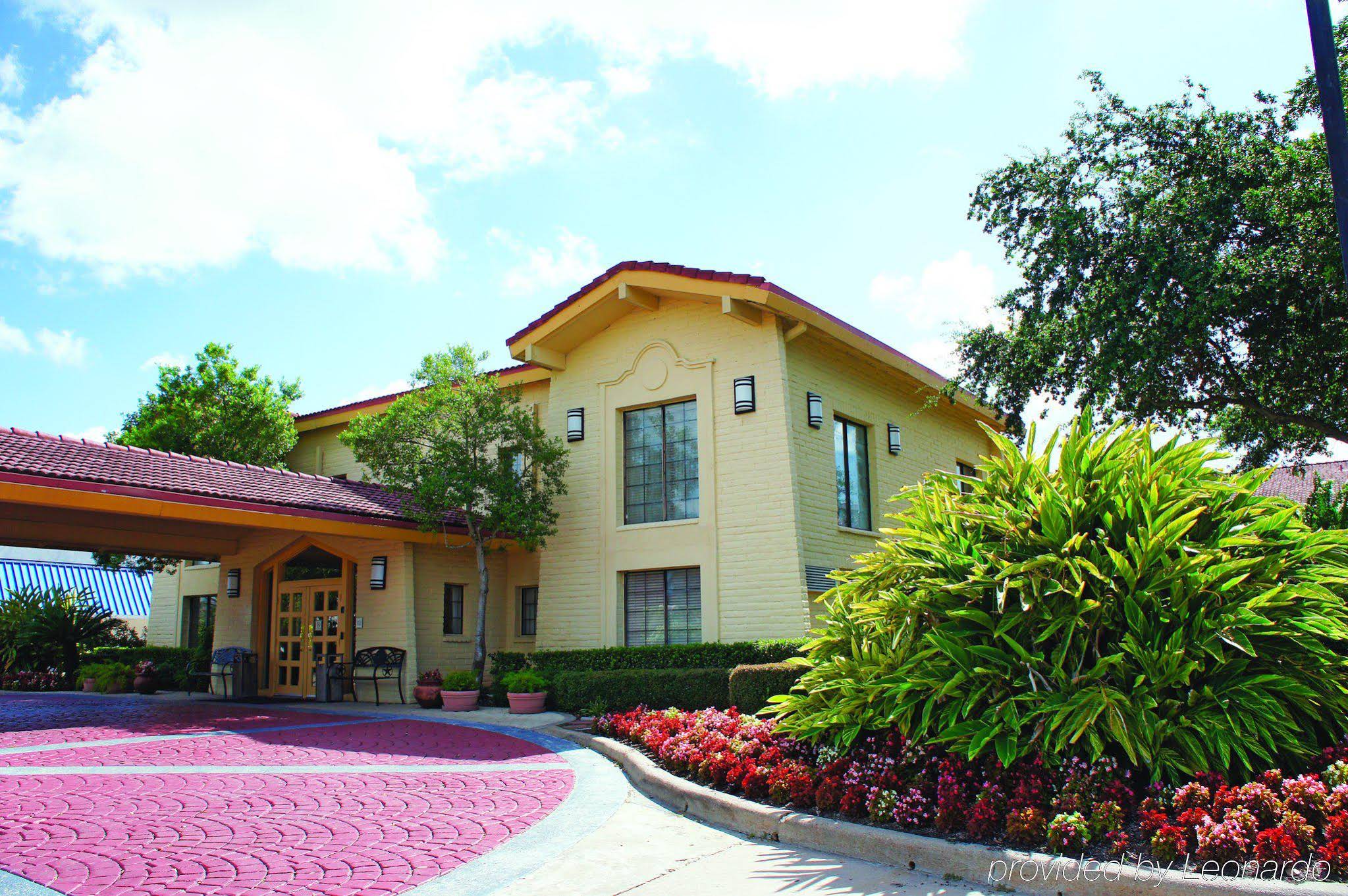 Baymont by Wyndham Houston La Porte
