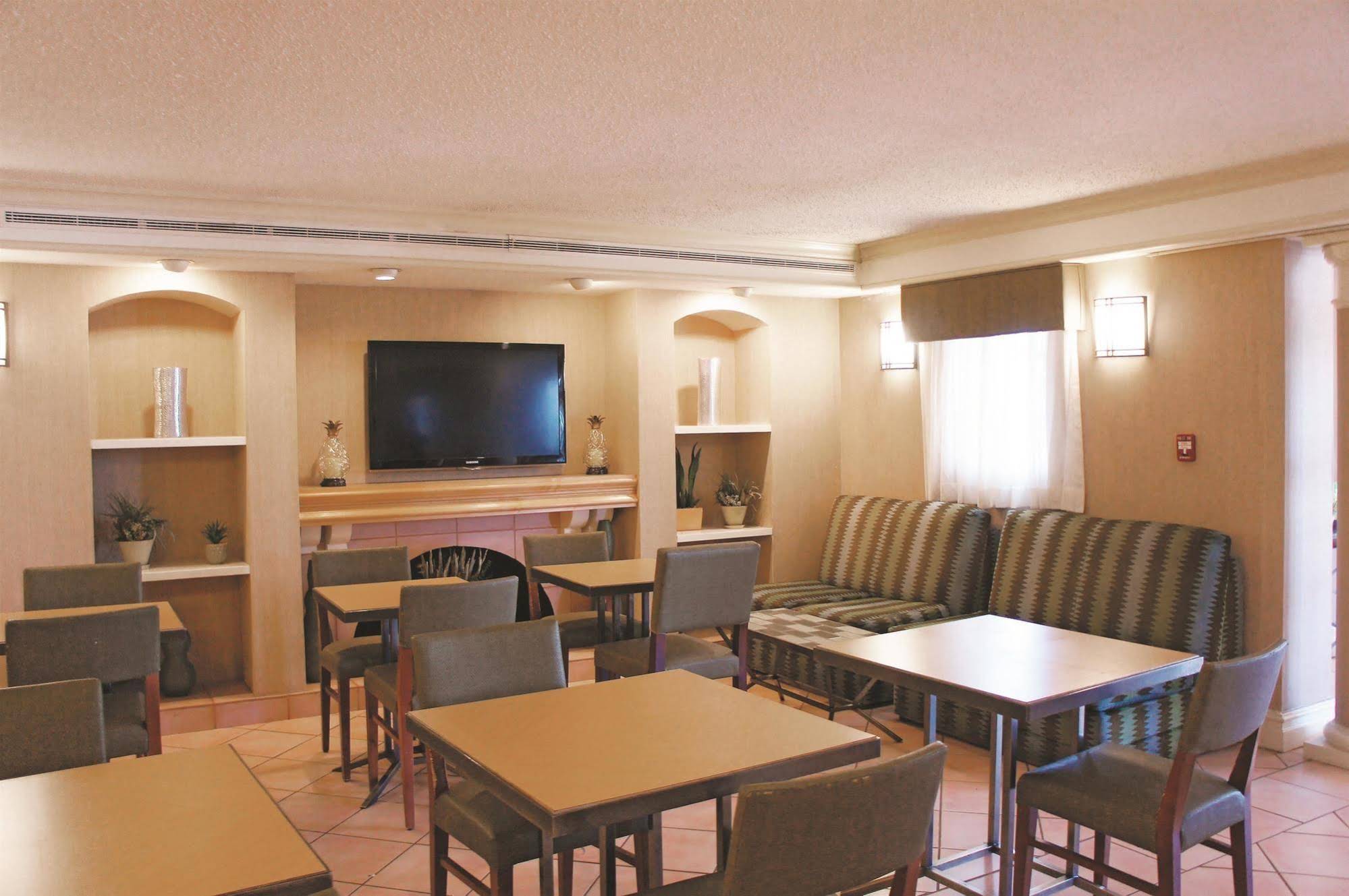 Baymont by Wyndham Houston La Porte