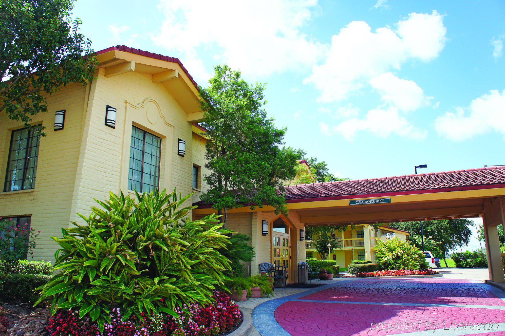 Baymont by Wyndham Houston La Porte