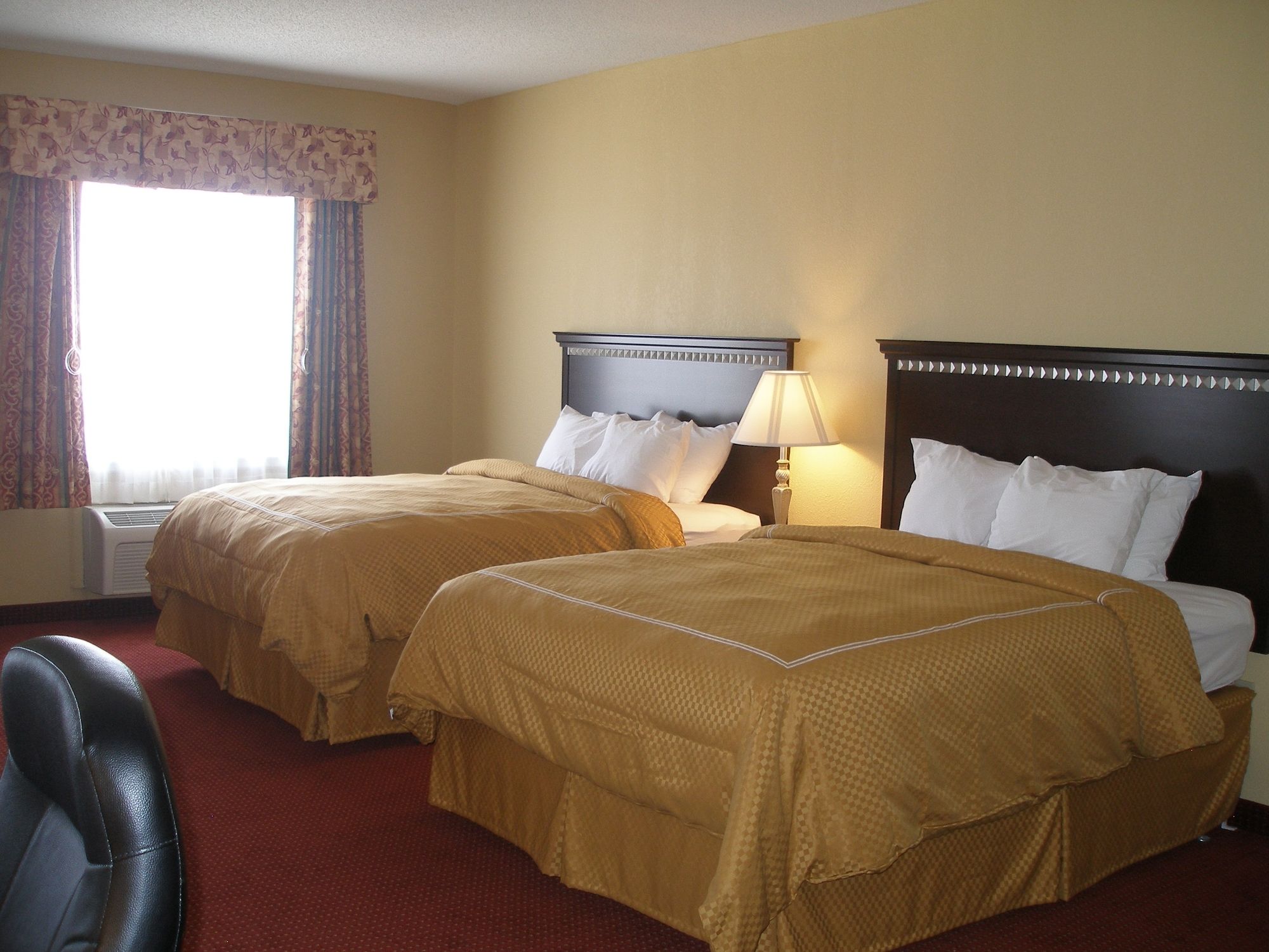 Amerik Suites Behind Mall Del Norte