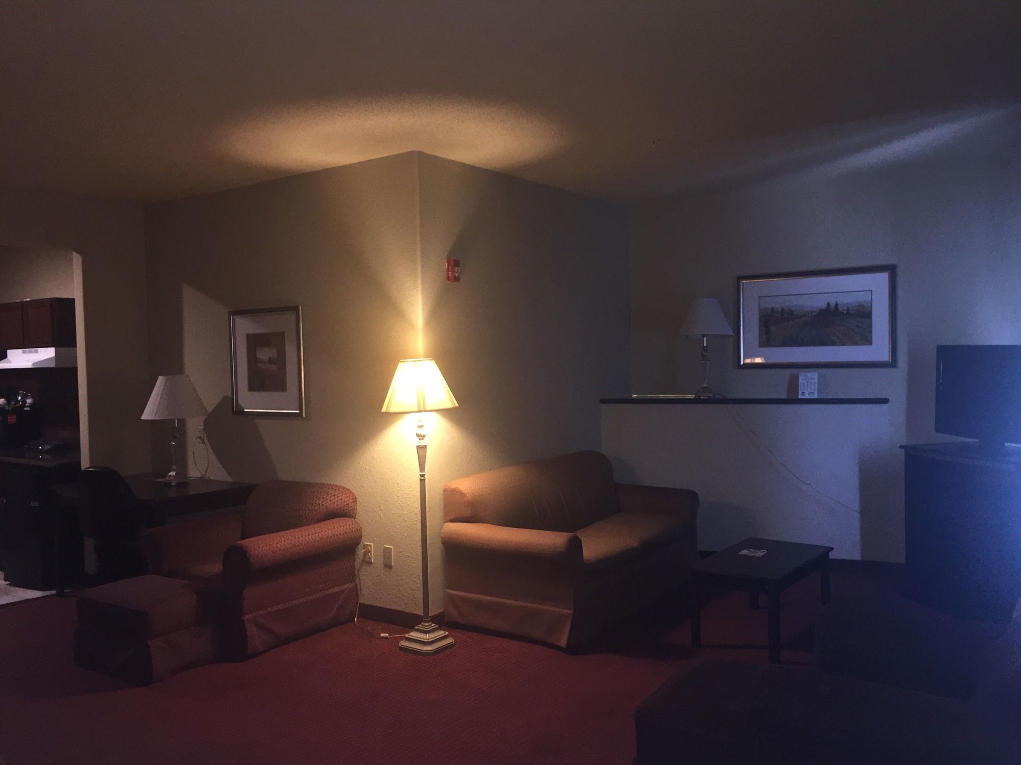 Amerik Suites Behind Mall Del Norte