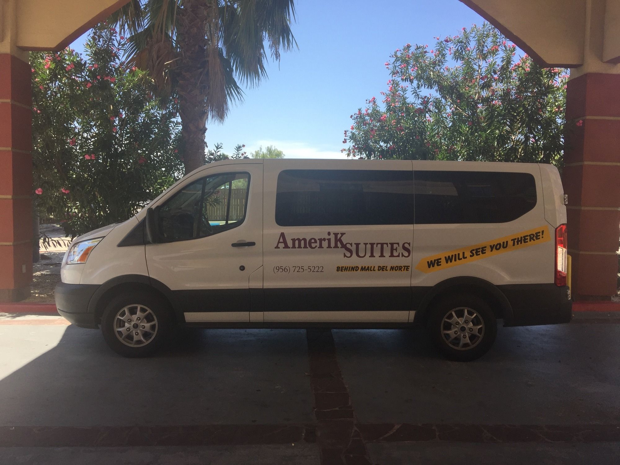 Amerik Suites Behind Mall Del Norte