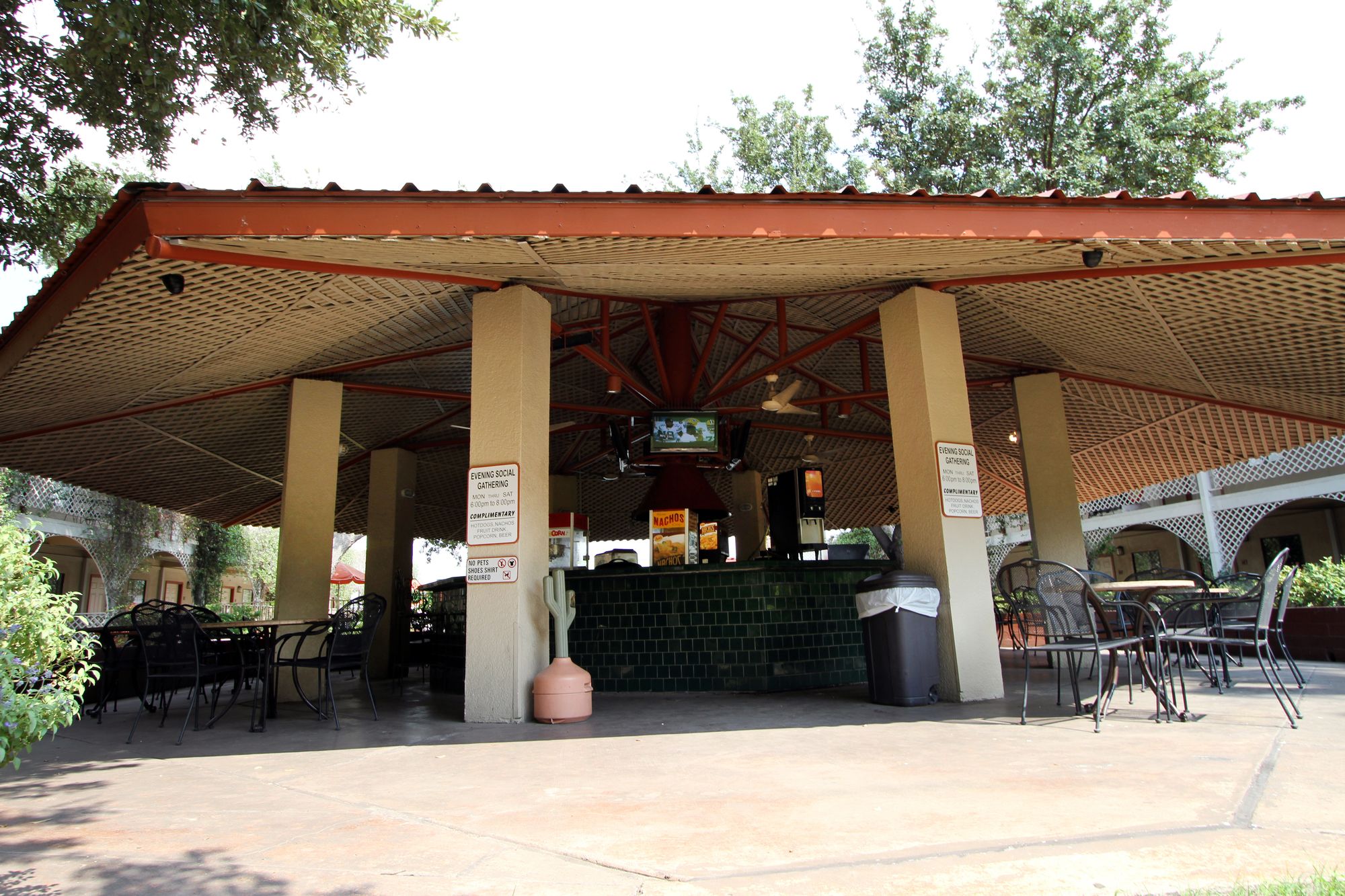 Family Garden Inn