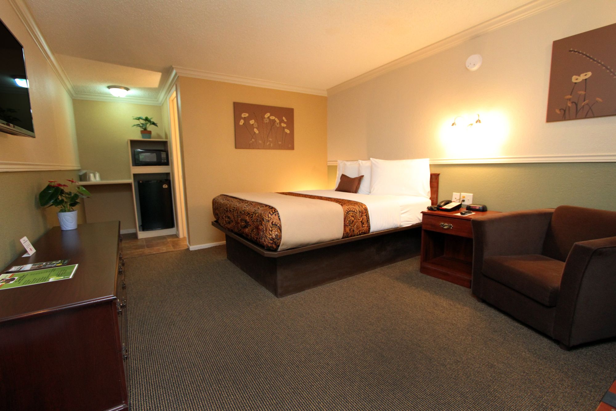 Family Garden Inn