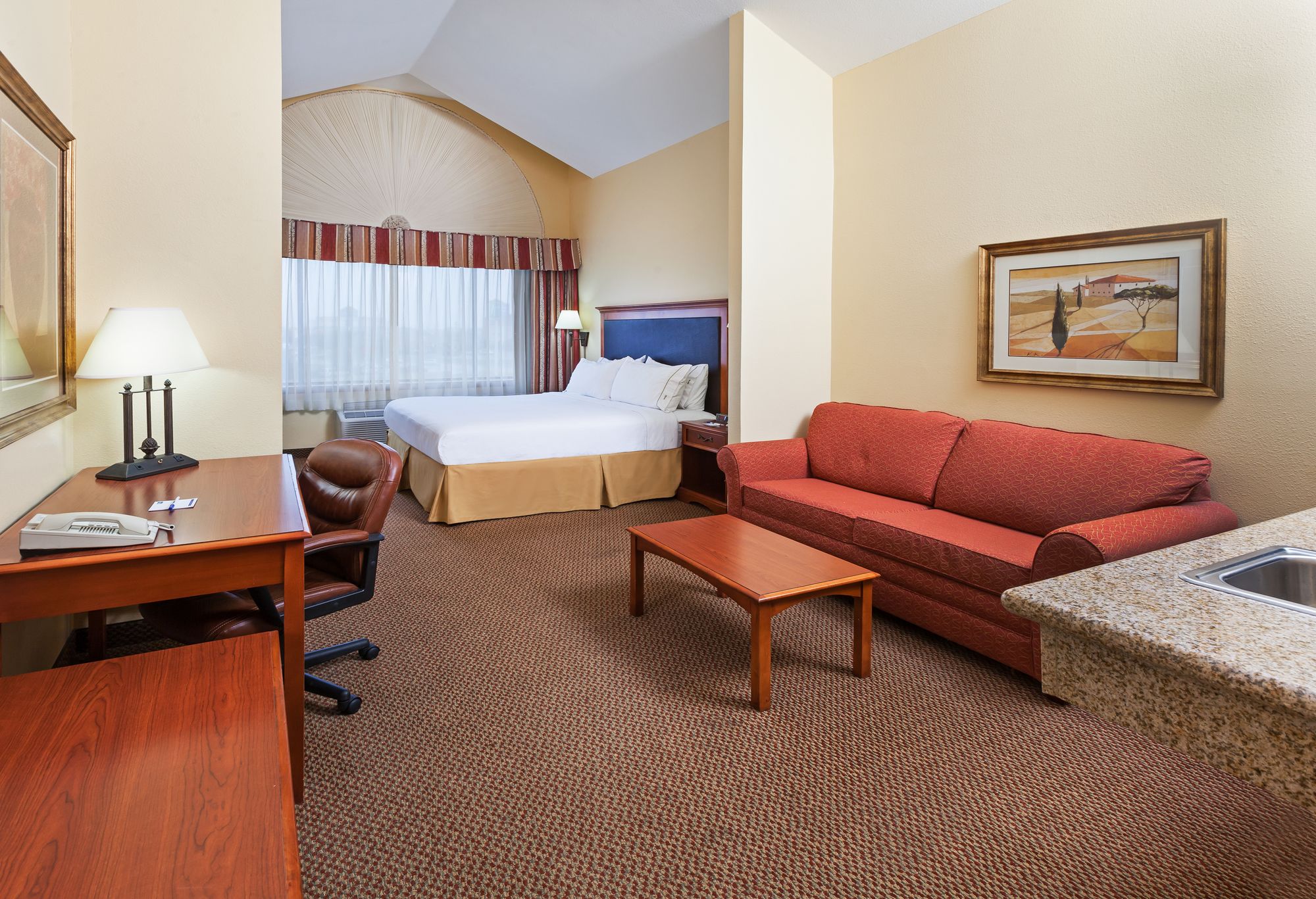 Holiday Inn Express Hotel & Suites Laredo - Event Center Area