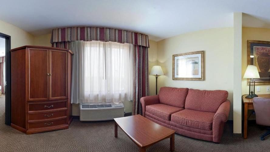 Holiday Inn Express Hotel & Suites Laredo - Event Center Area