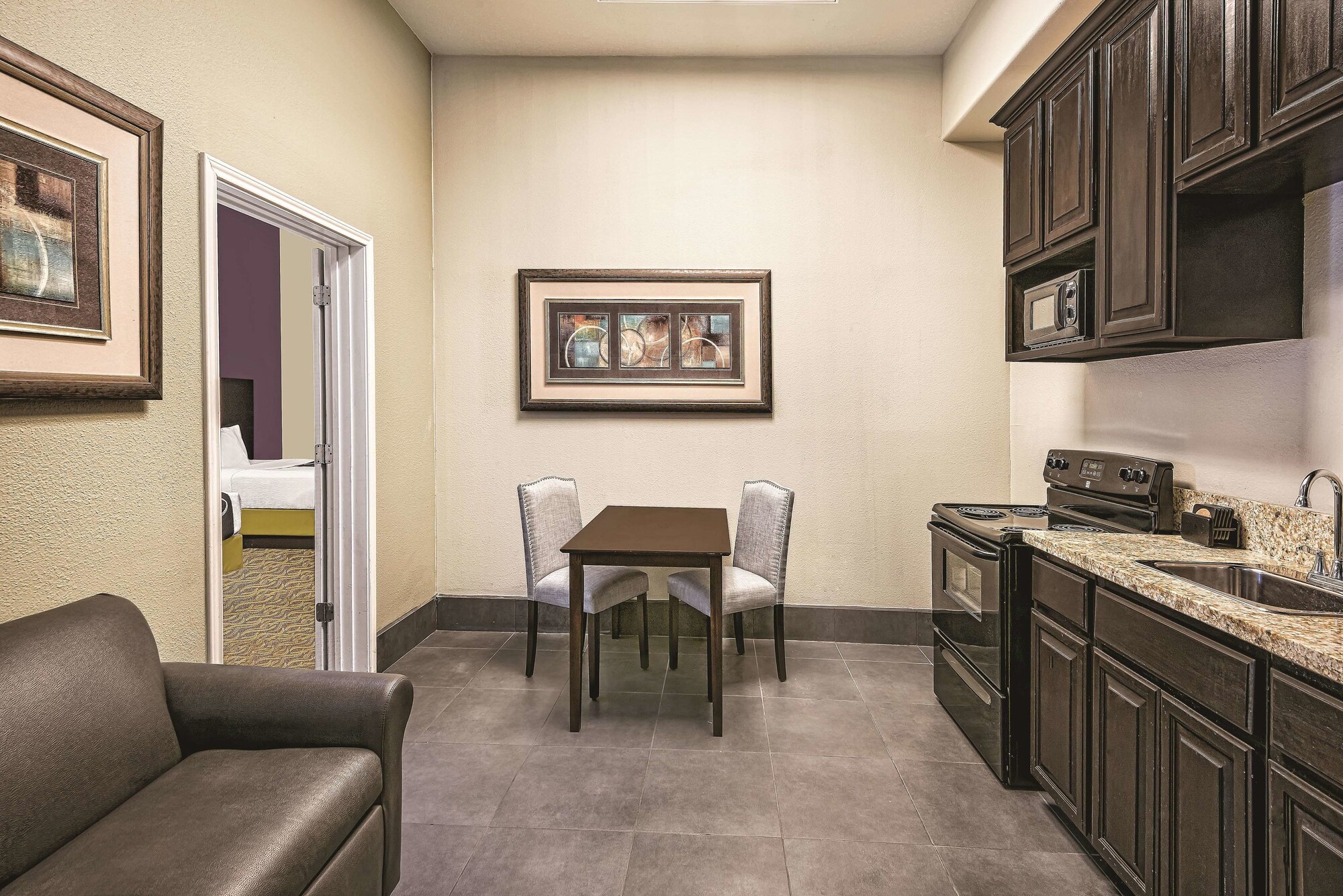 La Quinta Inn & Suites by Wyndham Laredo Airport