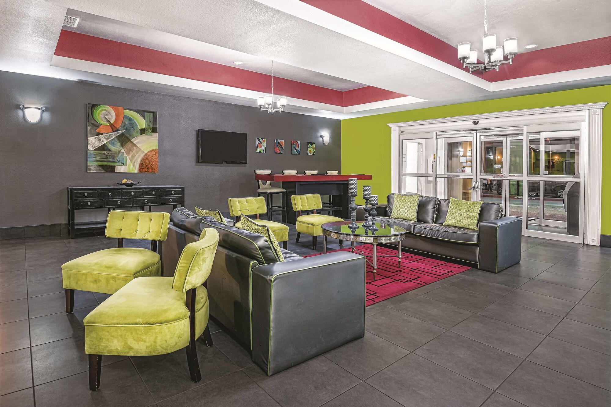 La Quinta Inn & Suites by Wyndham Laredo Airport