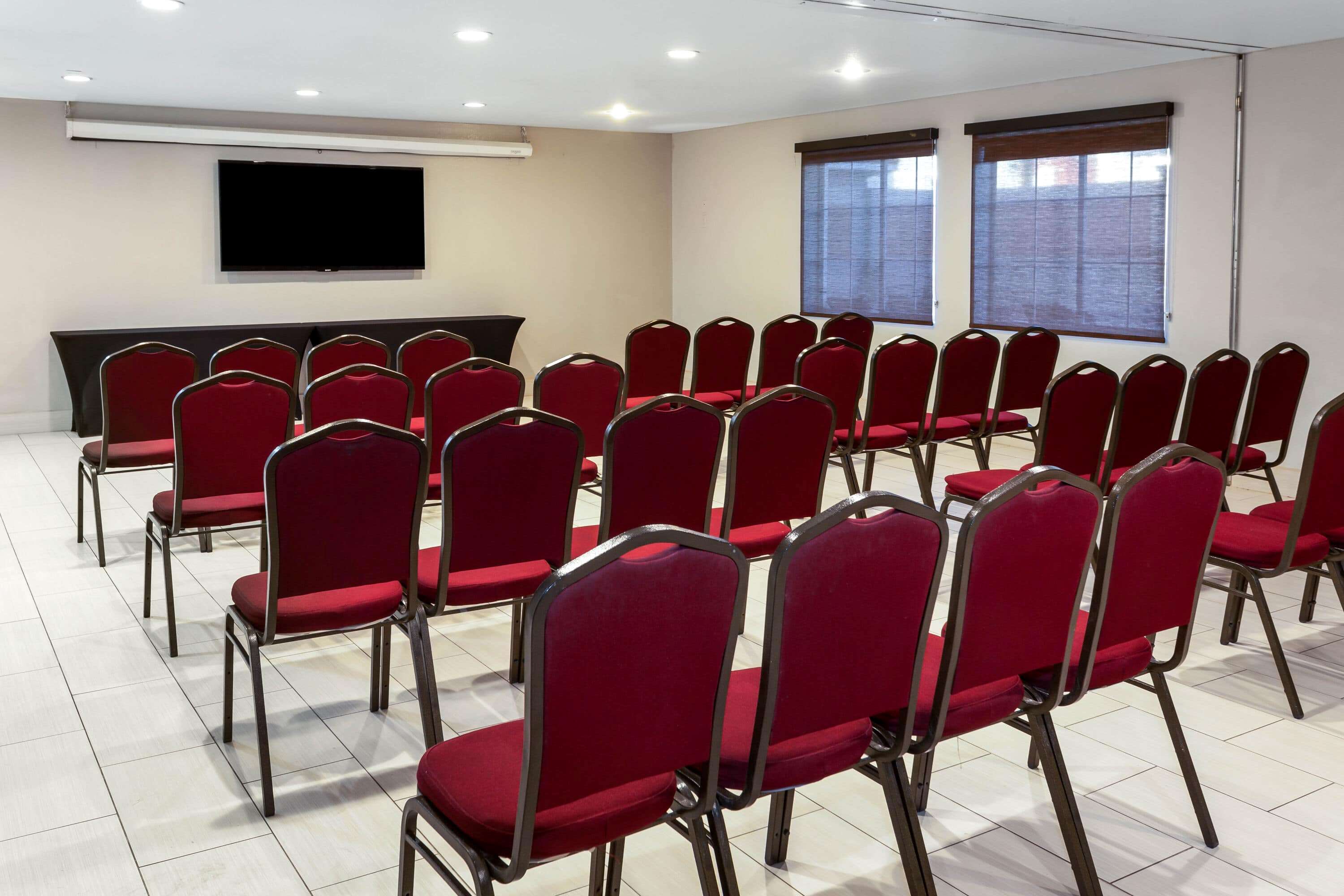 La Quinta Inn & Suites by Wyndham Laredo Airport