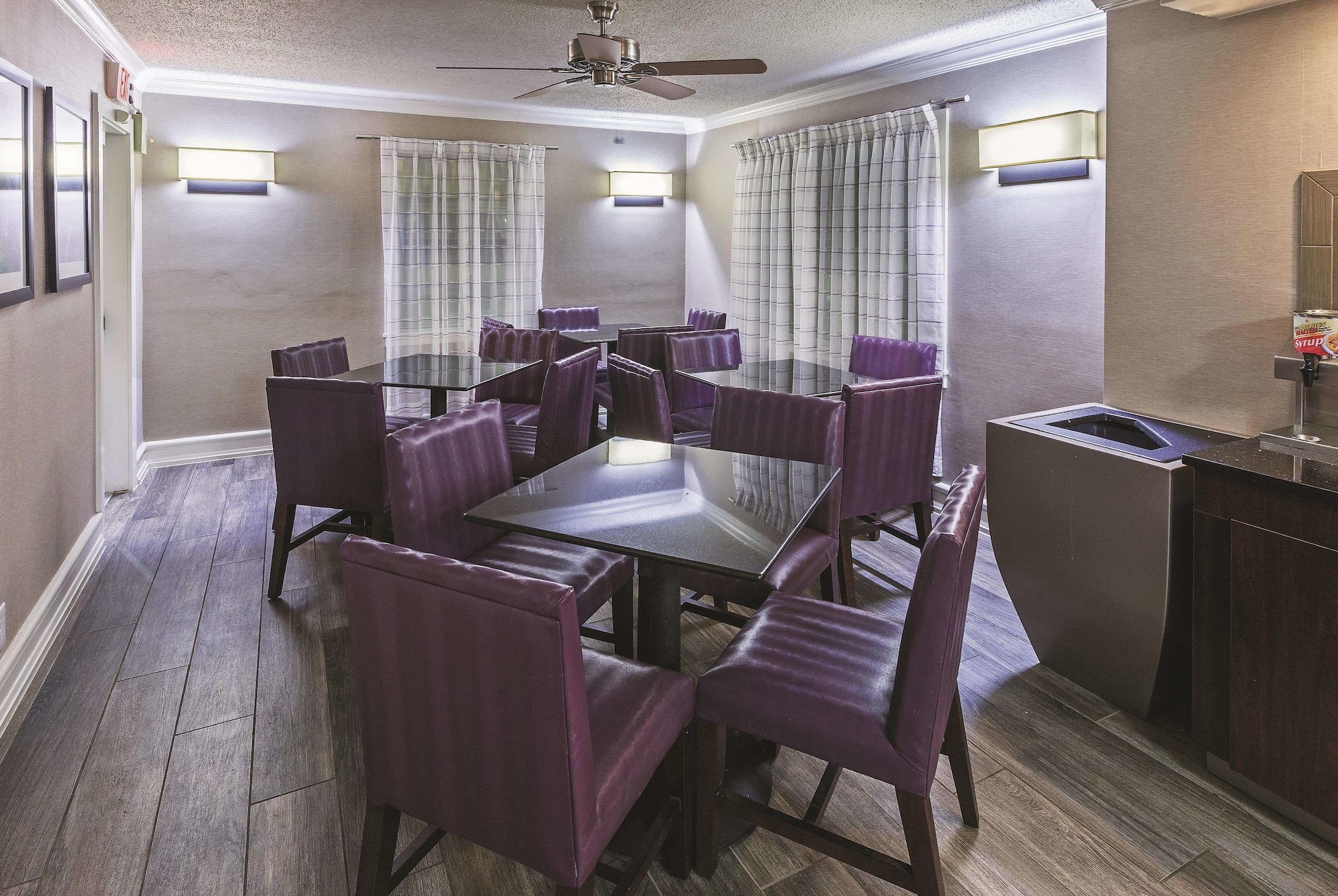 La Quinta Inn by Wyndham Laredo I-35