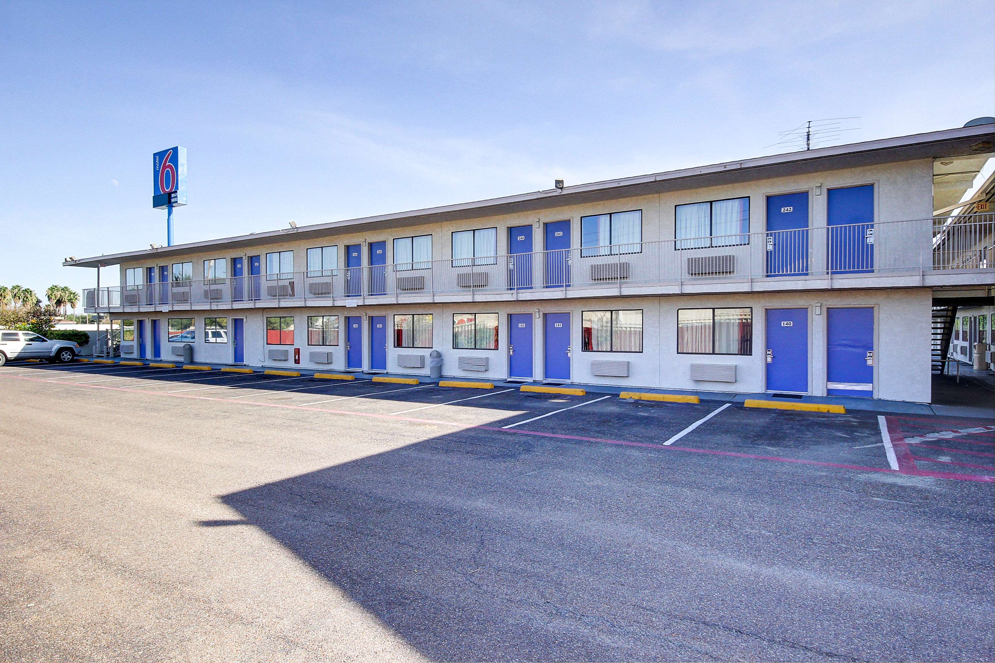 Motel 6 Laredo South