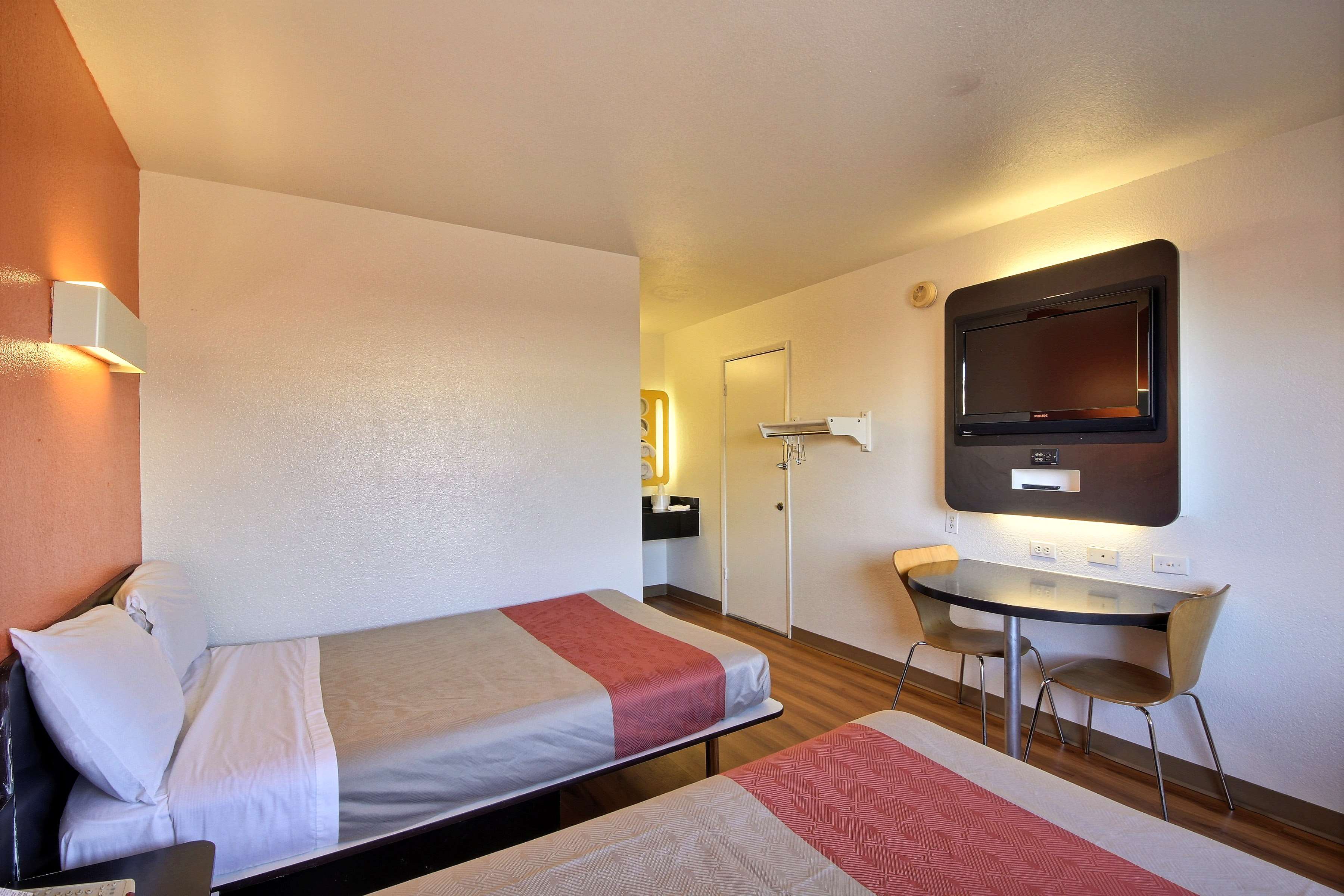 Motel 6 Laredo South