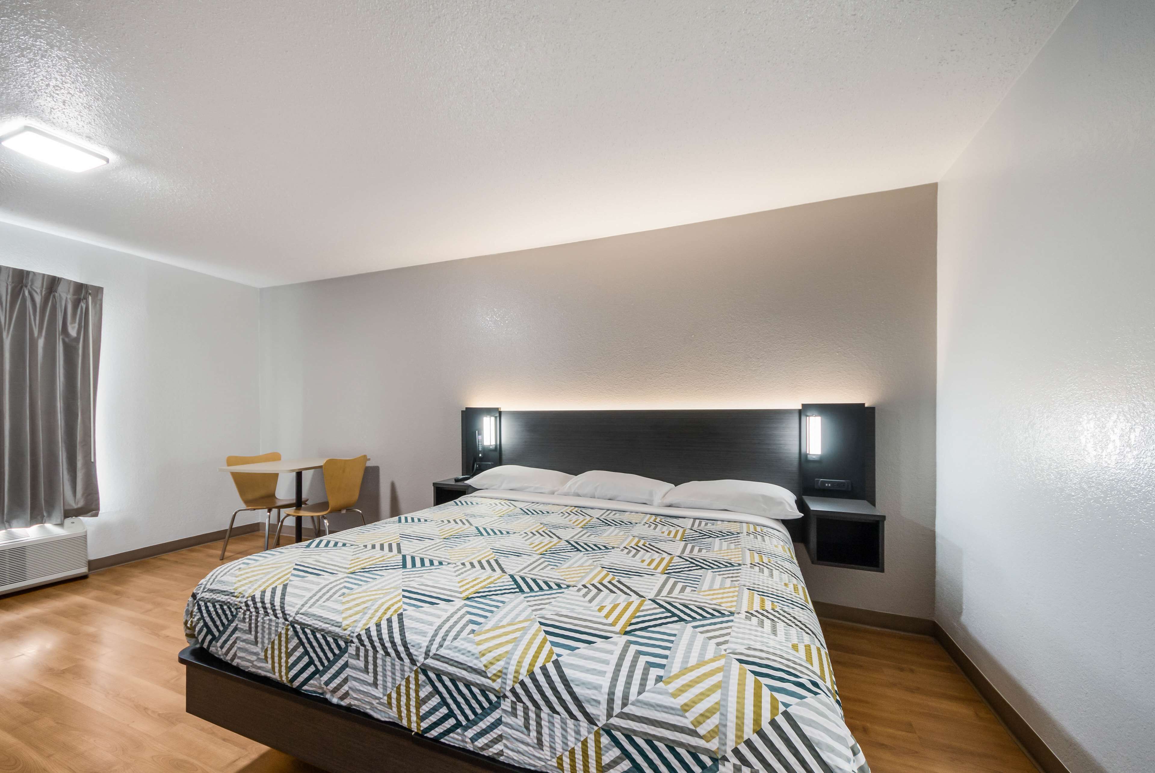 Motel 6 Laredo, Tx - North I-35