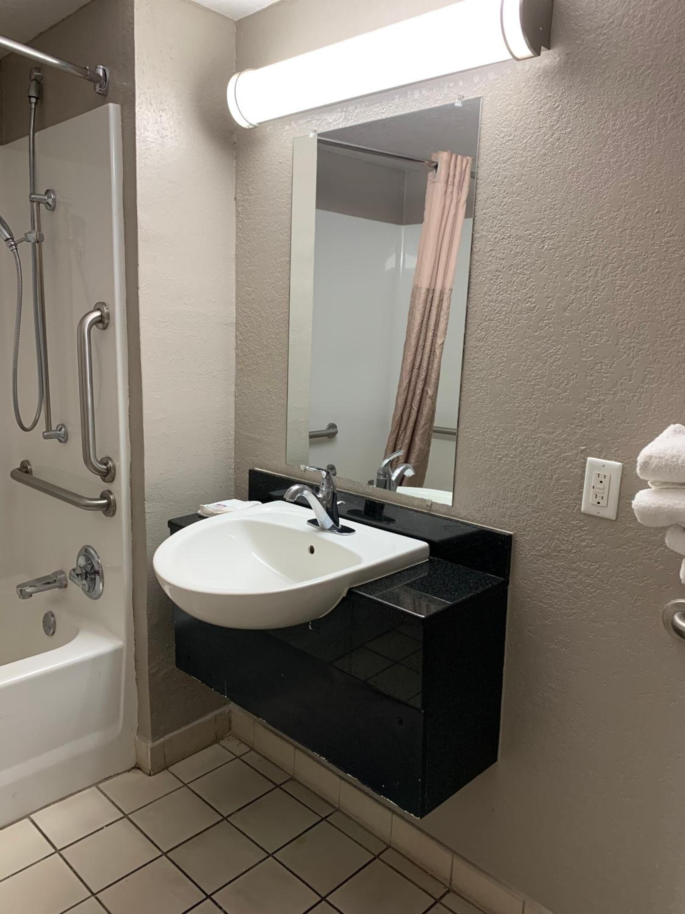 Motel 6 Laredo, Tx - North I-35