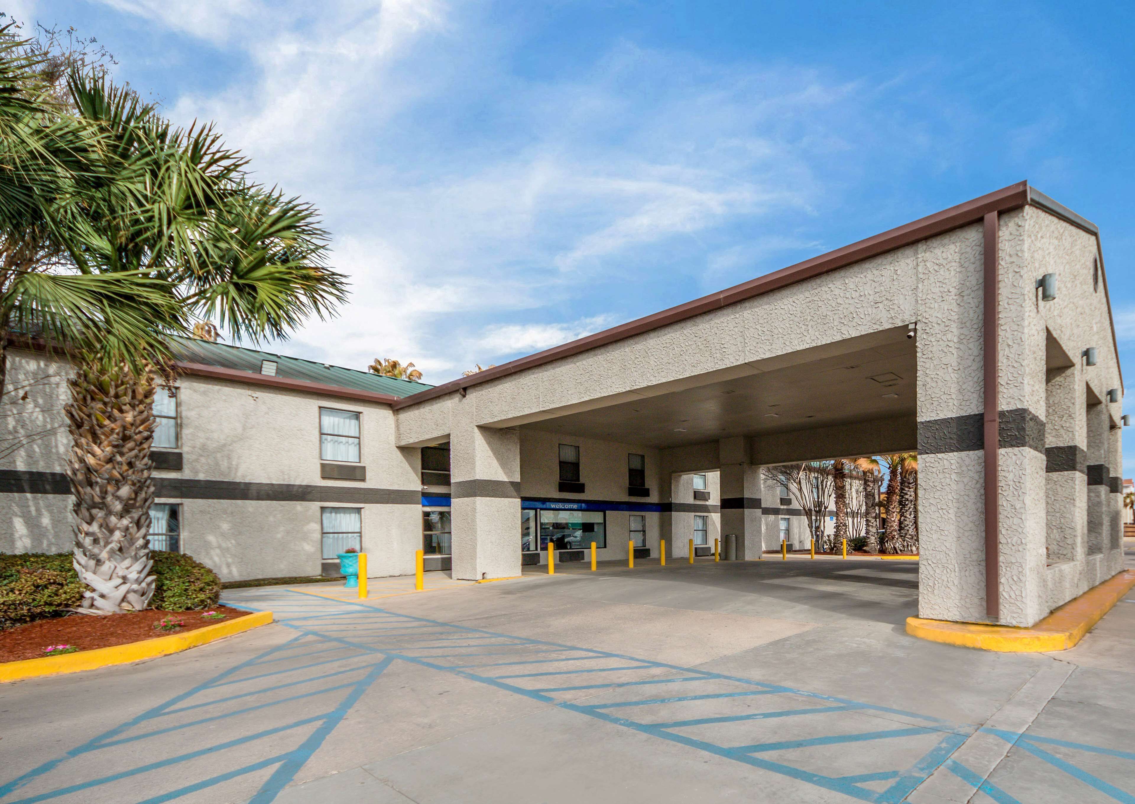 Motel 6 Laredo, Tx - North I-35