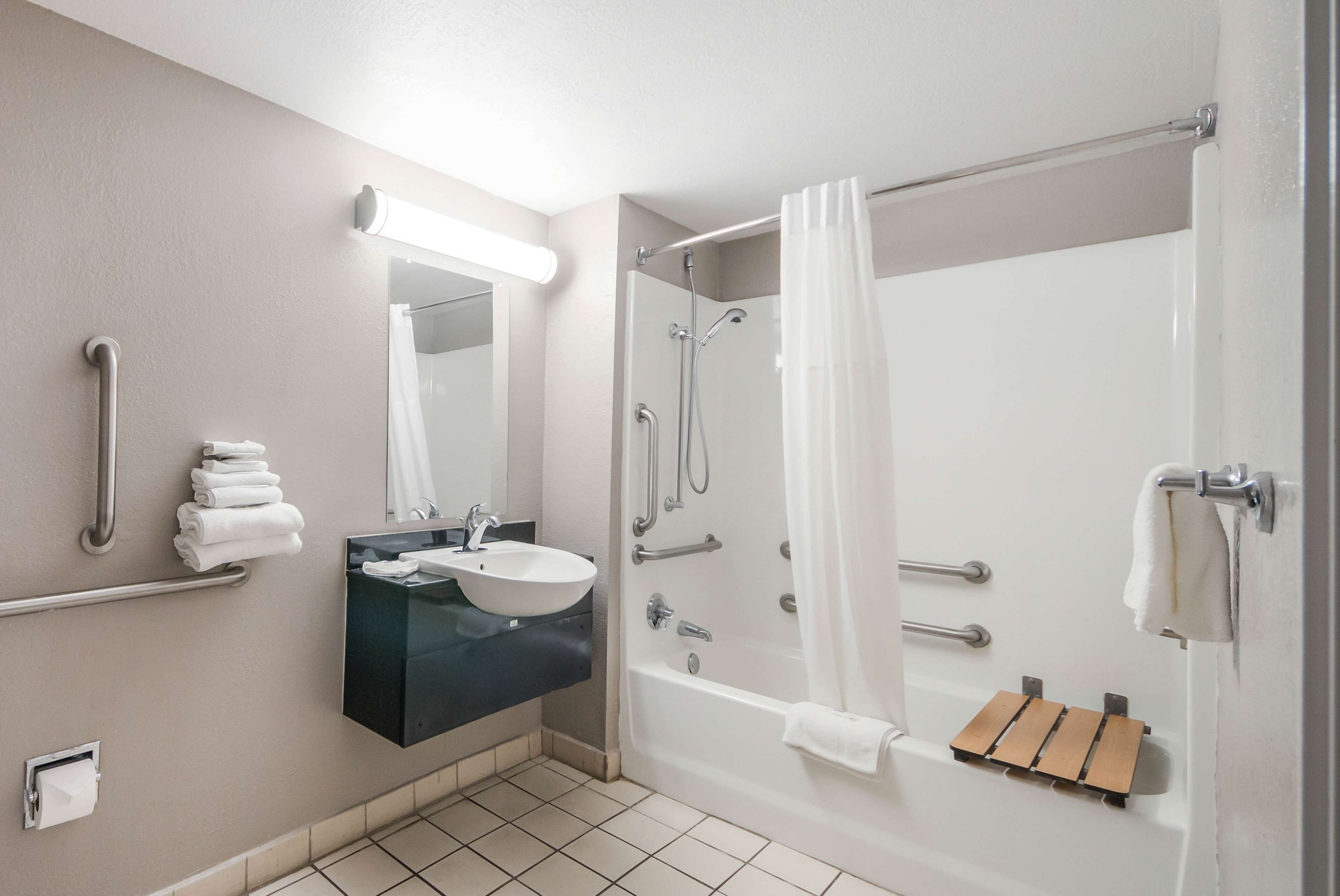 Motel 6 Laredo, Tx - North I-35