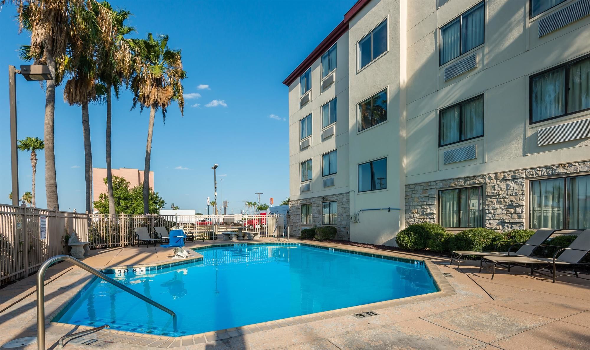 Red Roof Inn Laredo