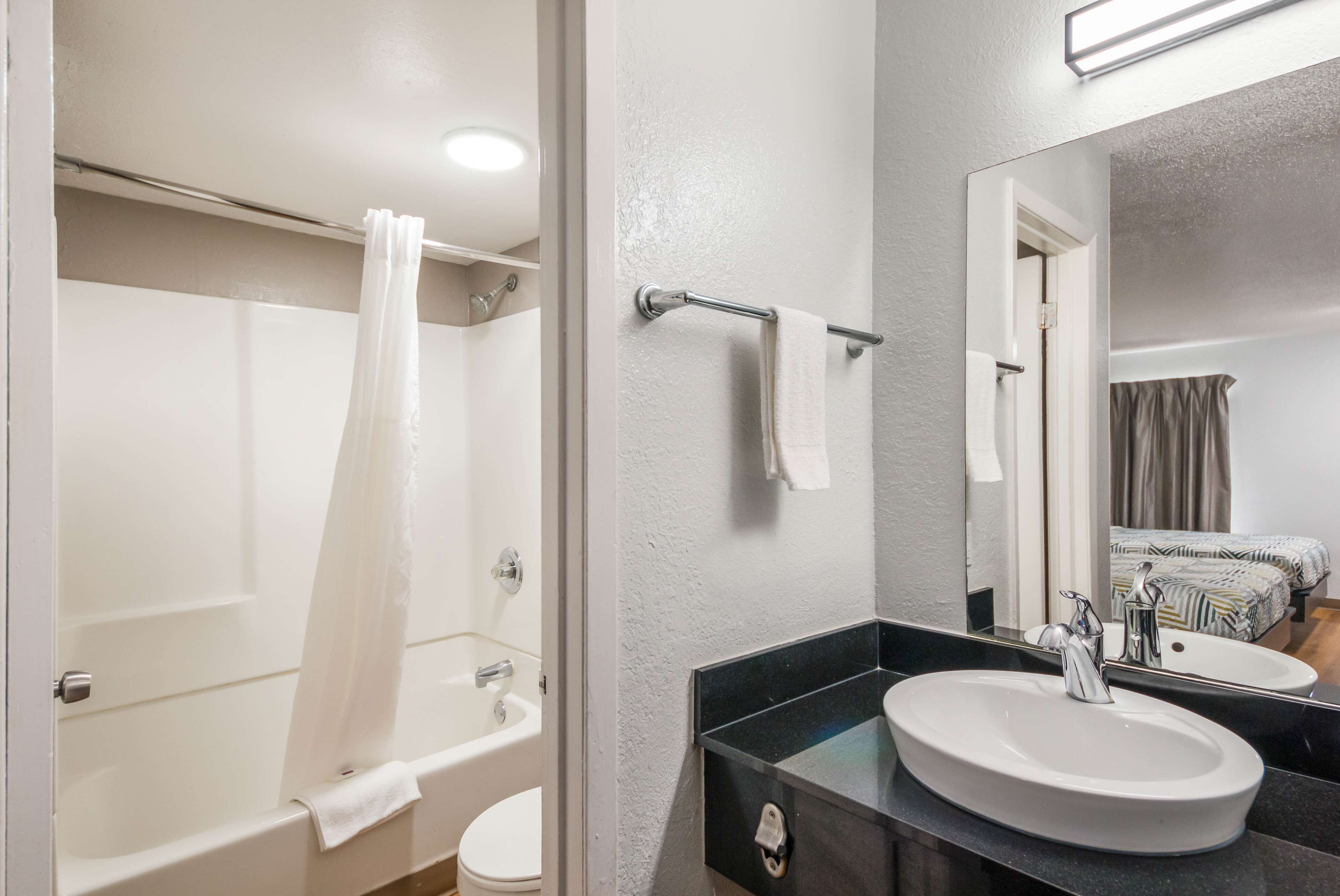 Studio 6 Laredo, Tx – North I-35