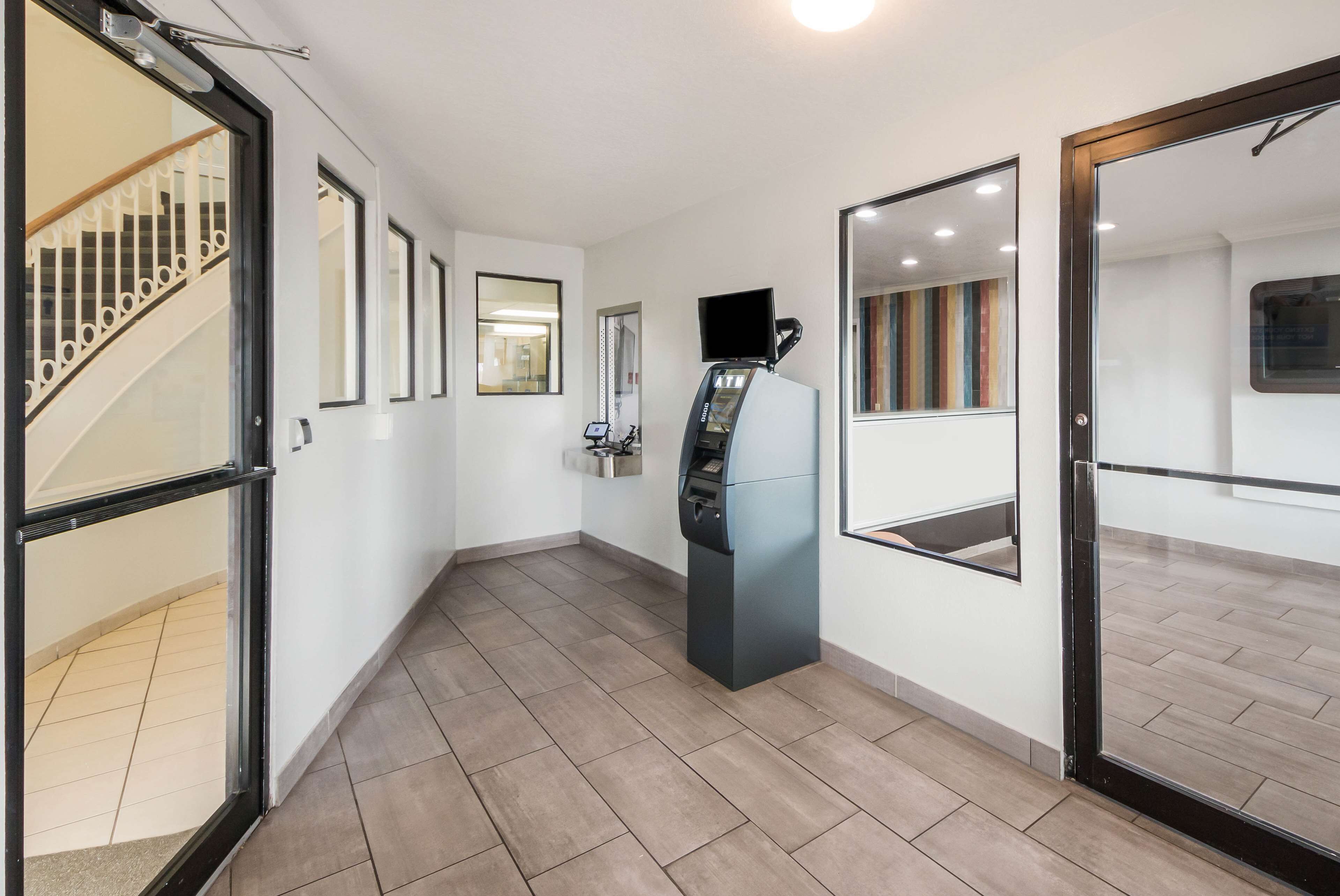 Studio 6 Laredo, Tx – North I-35