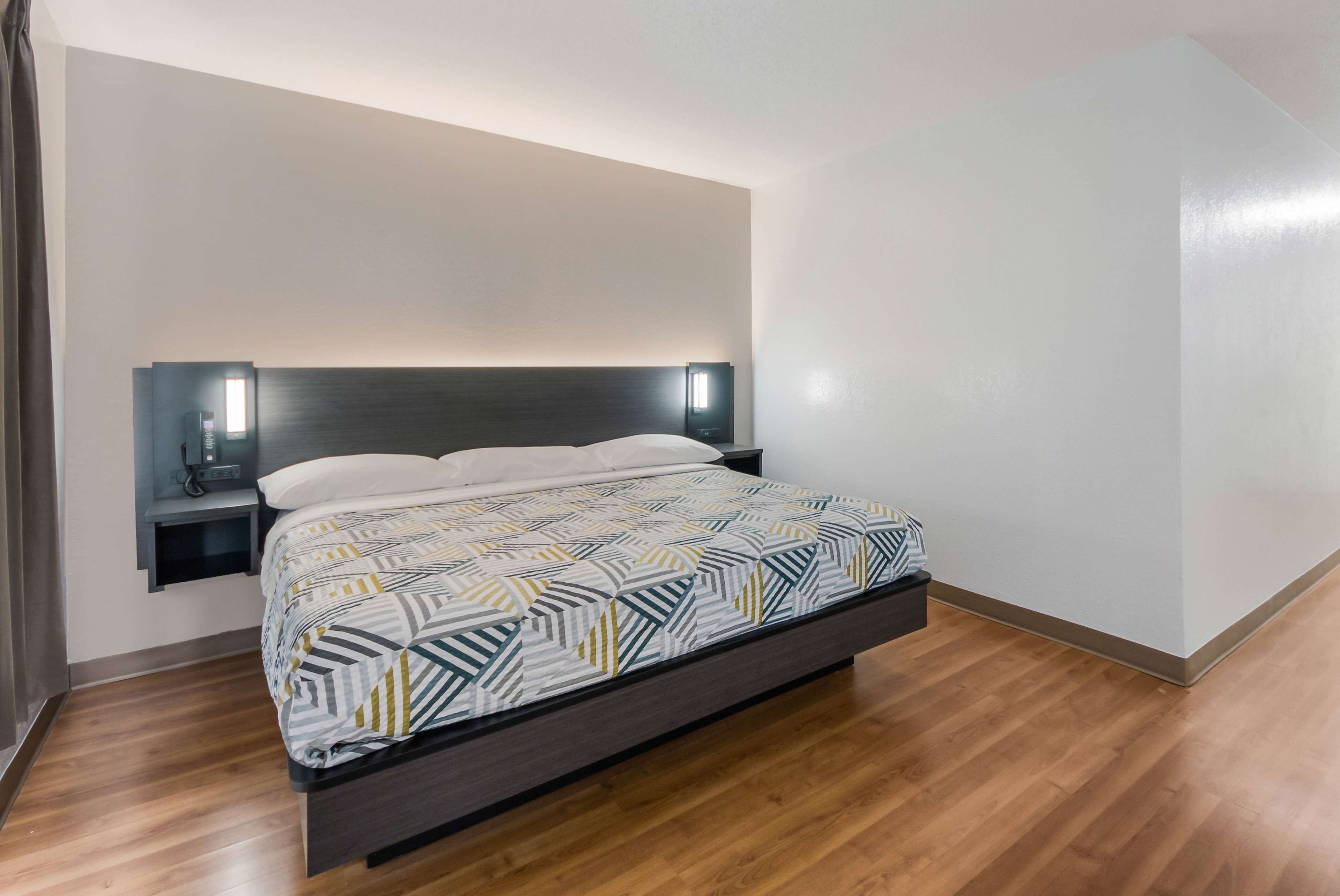 Studio 6 Laredo, Tx – North I-35