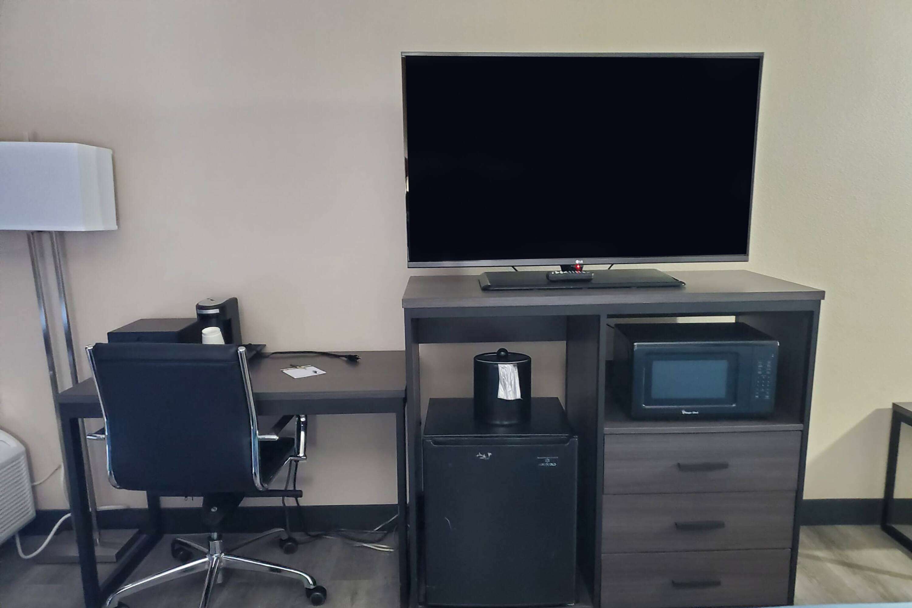 Super 8 by Wyndham Laredo