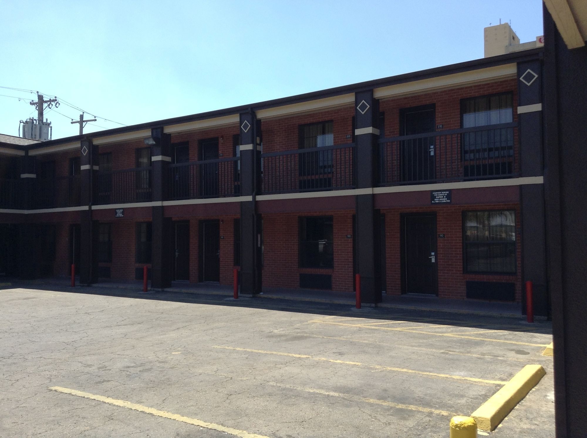 Sky Palace Inn & Suites By Jasper Laredo