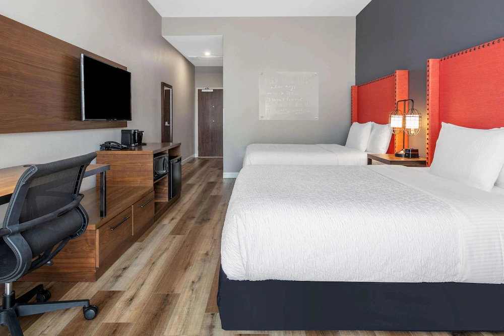 La Quinta by Wyndham Dallas Lewisville