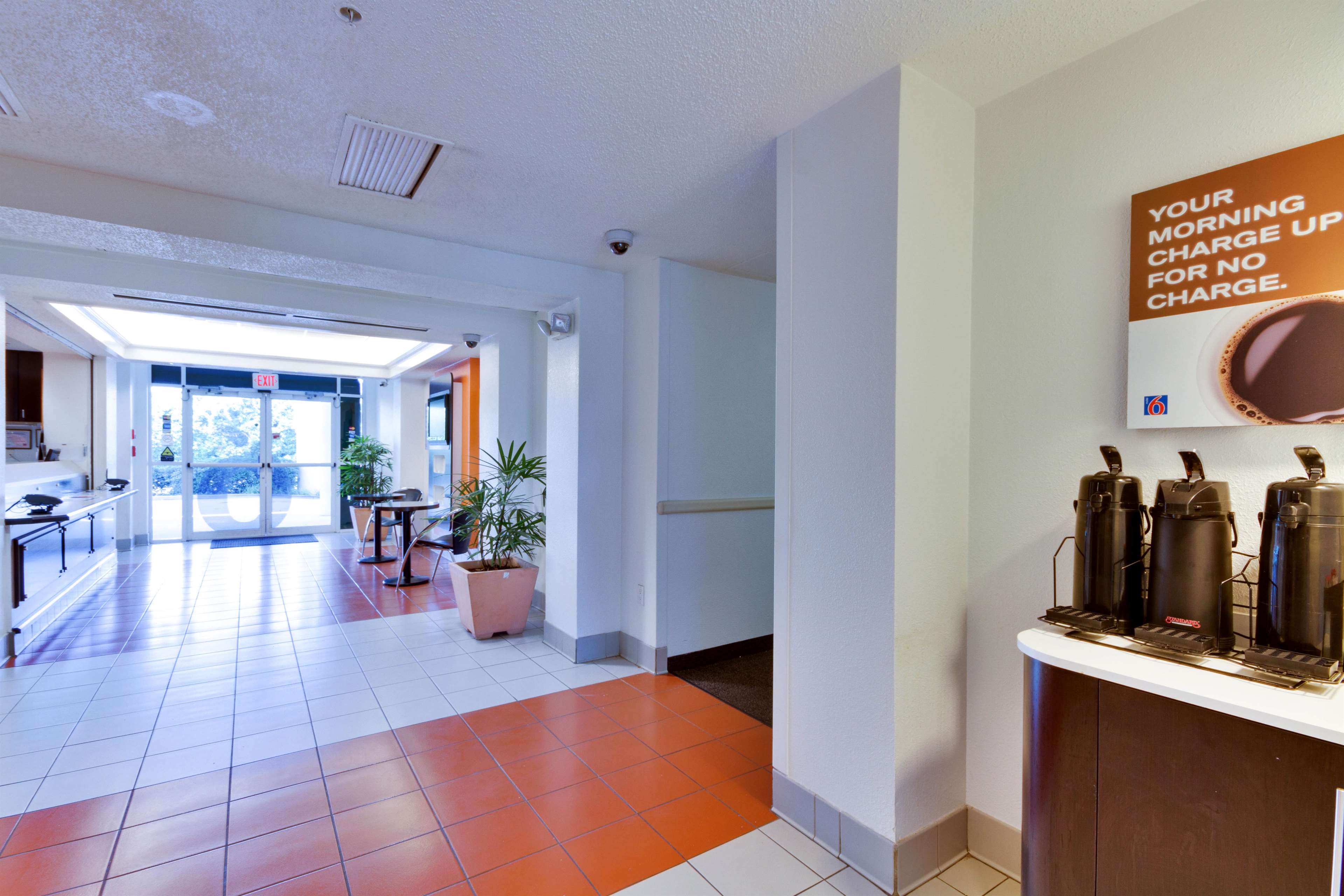 Motel 6 Dallas Lewisville
