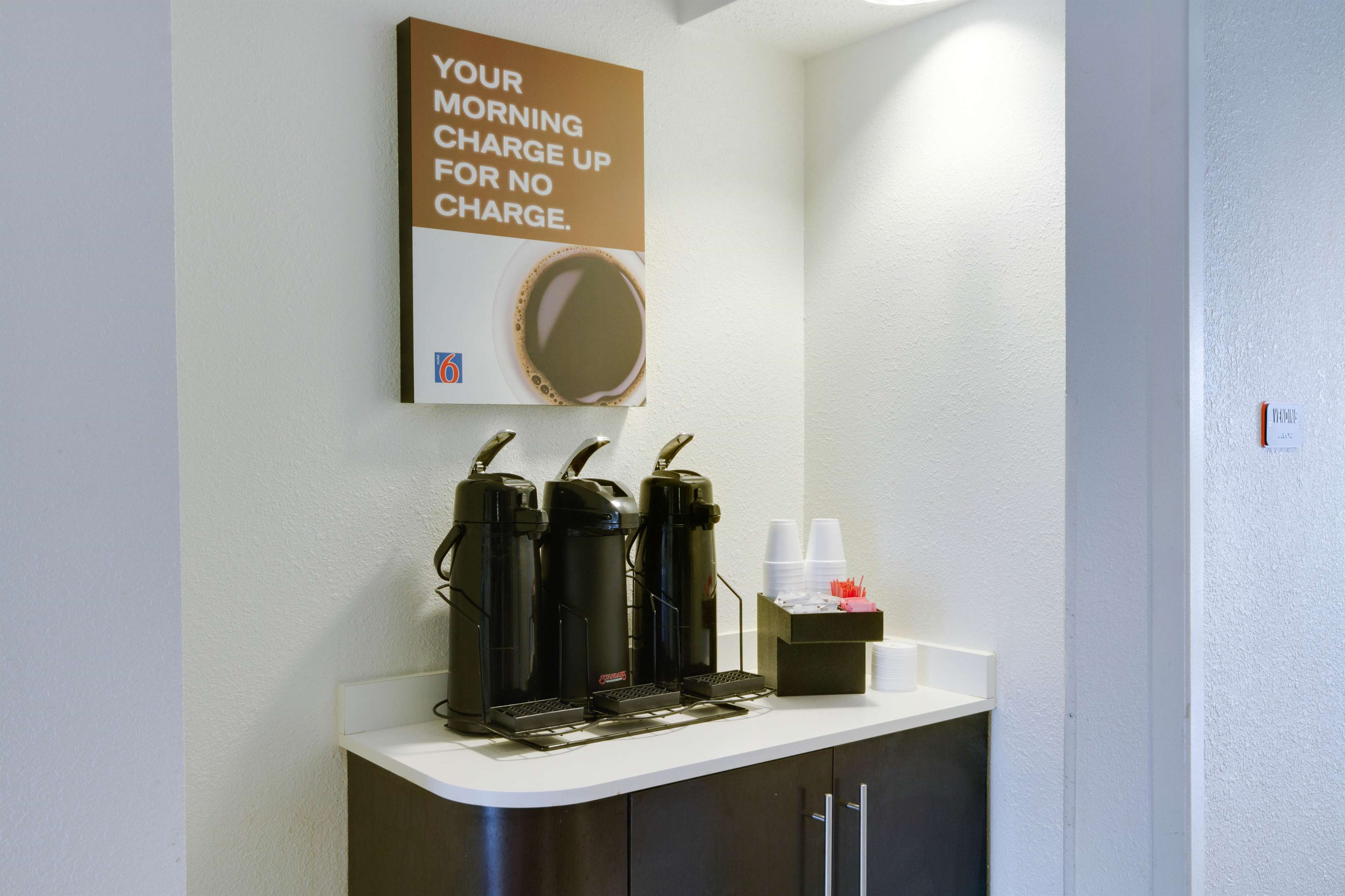 Motel 6 Dallas Lewisville