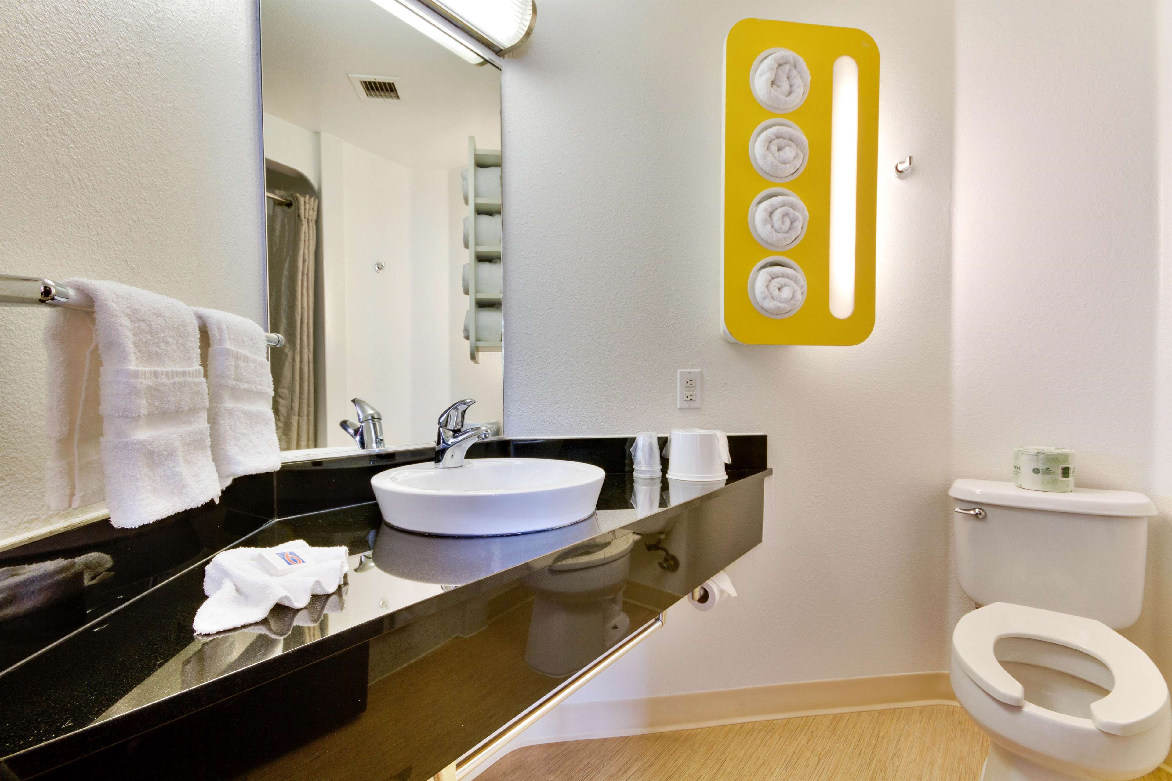 Motel 6 Dallas Lewisville