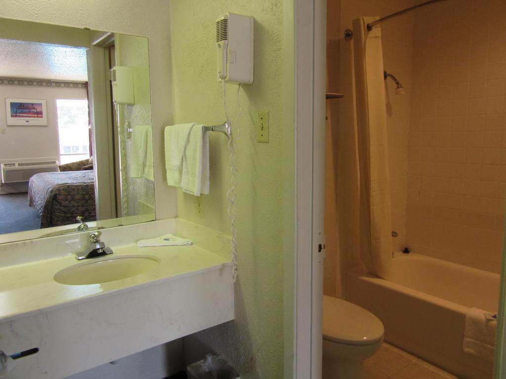 Red Roof Inn Lewisville