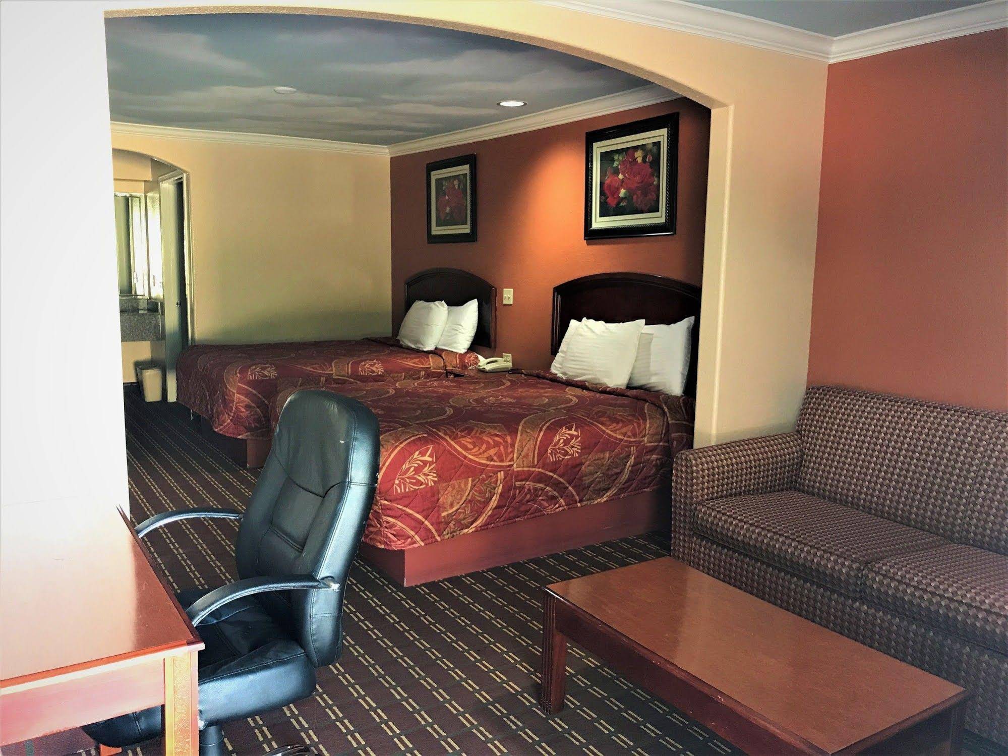 Luxury Inn & Suites Liberty