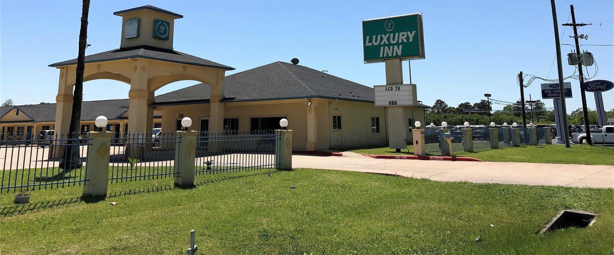 Luxury Inn & Suites Liberty